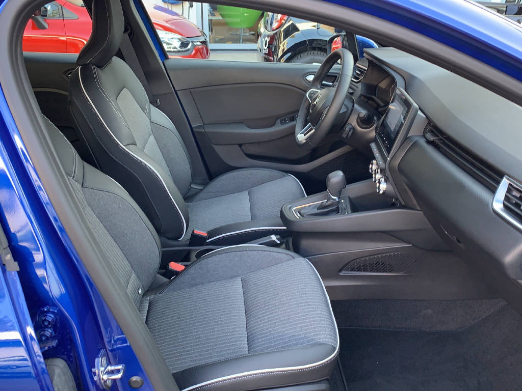 RENAULT Clio INTENS E-TECH 140 - 7