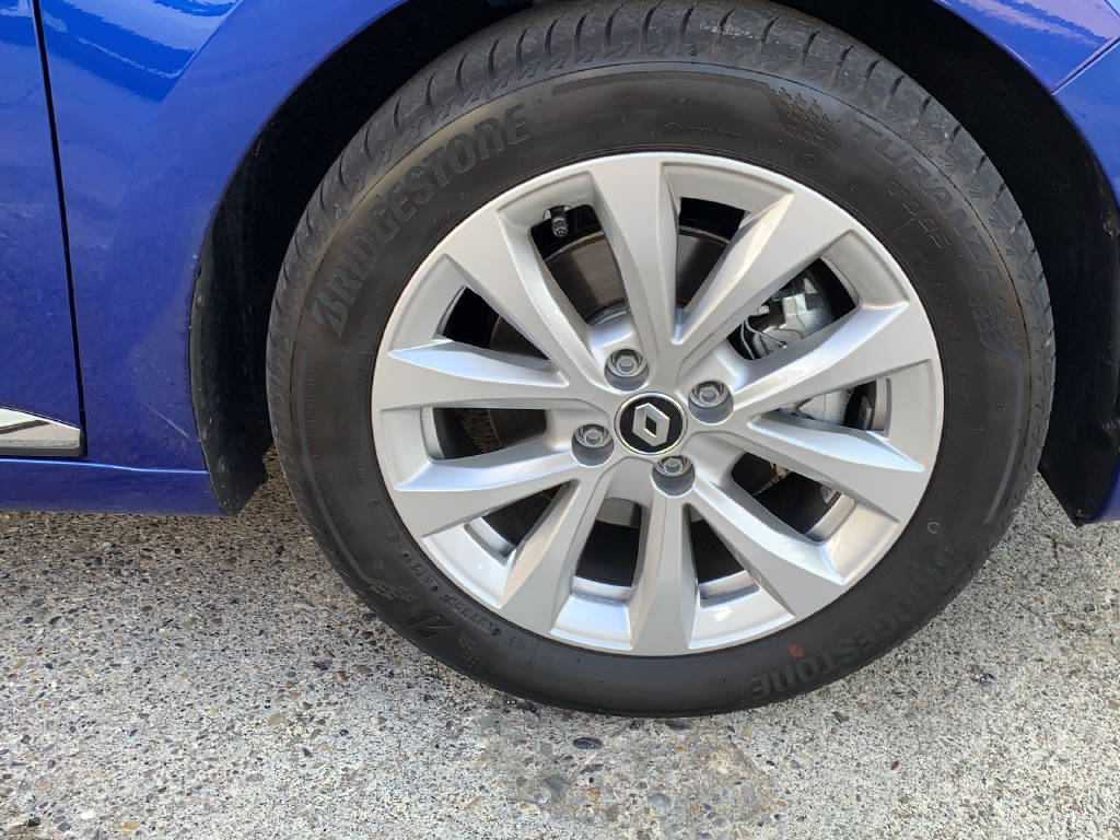 RENAULT Clio INTENS E-TECH 140 - 14