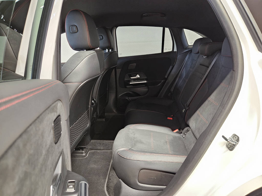 MERCEDES-BENZ EQA 300 4Matic Swiss Star - 12