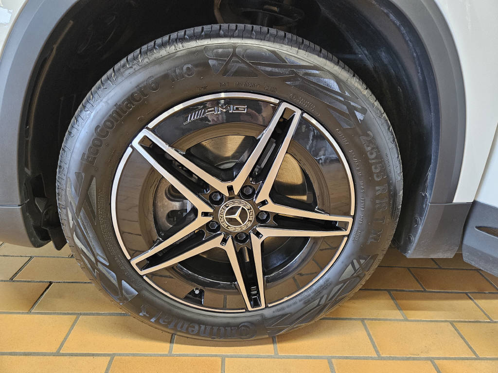 MERCEDES-BENZ EQA 300 4Matic Swiss Star - 15