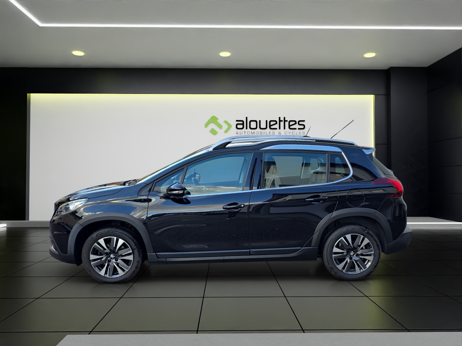 PEUGEOT 2008 1.2 PureTech Allure - 3
