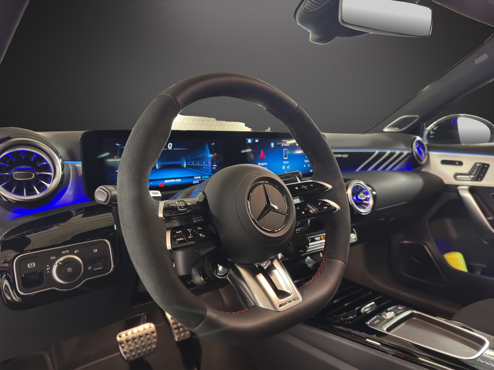 MERCEDES-BENZ A AMG 35 4Matic 8G-DCT - 11