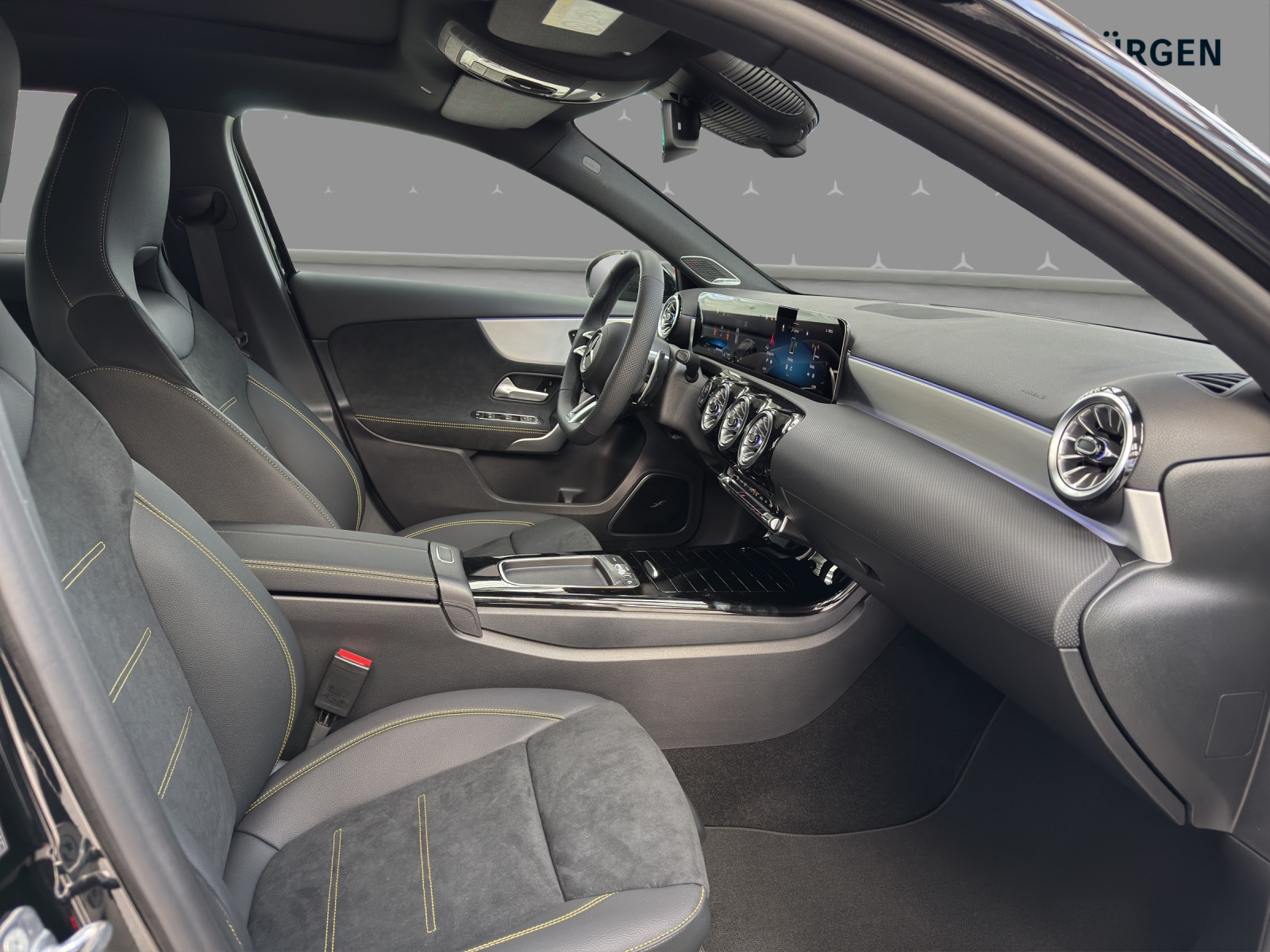 MERCEDES-BENZ A AMG 45 S 4Matic+ 8G-DCT - 14