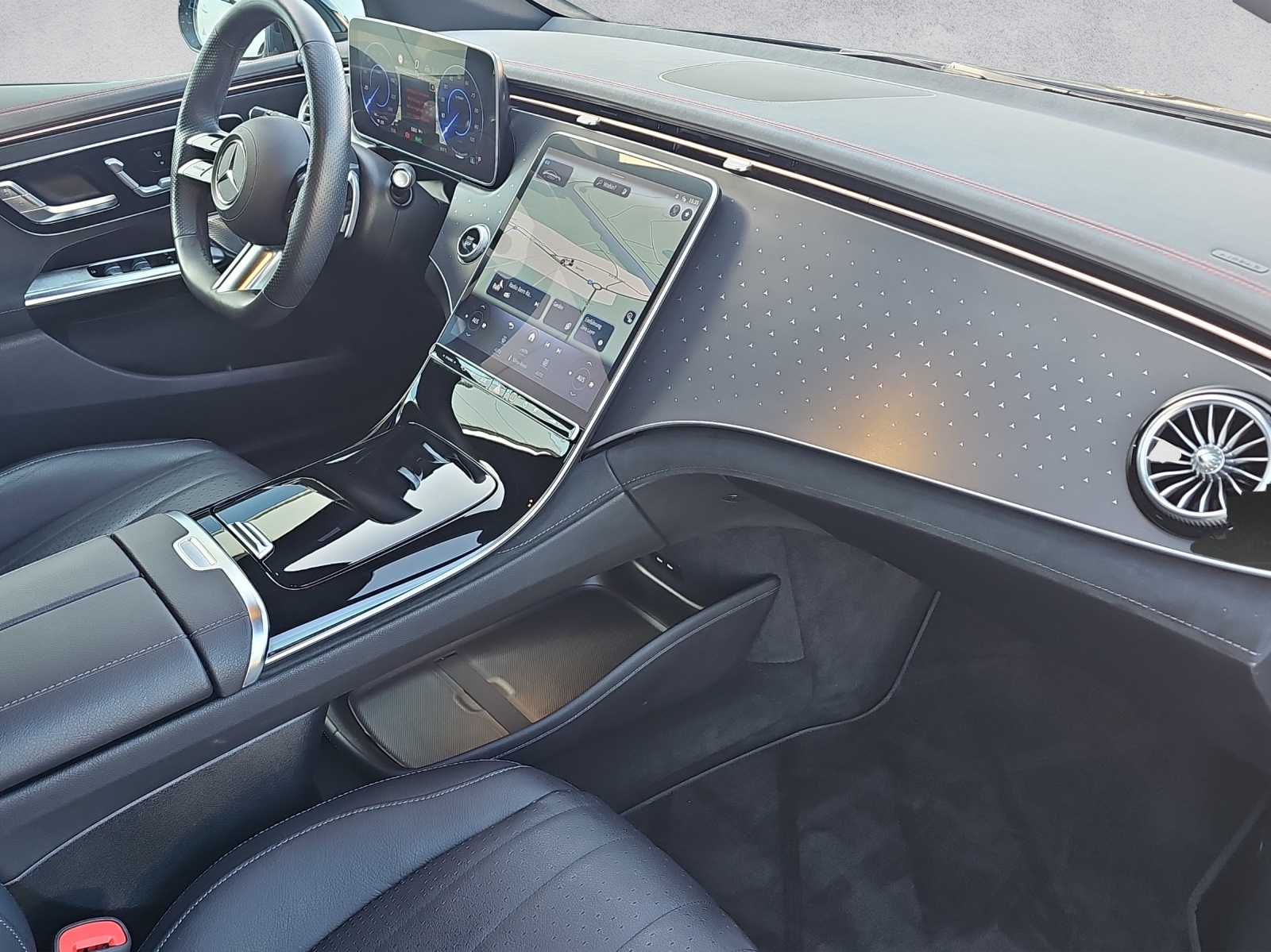 MERCEDES-BENZ EQE 350 4 Matic Executive Edition - 10