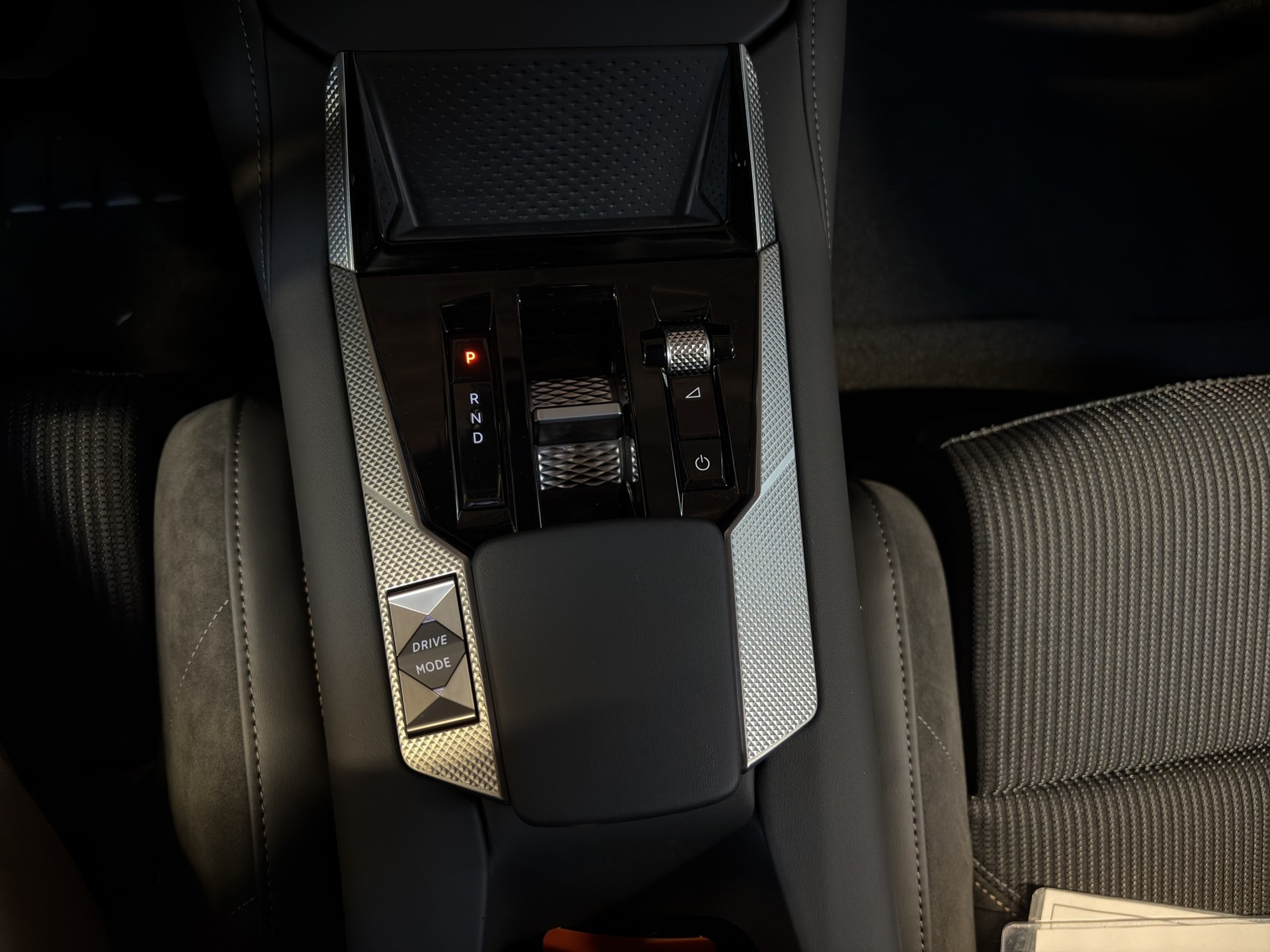 DS AUTOMOBILES DS4 E-Tense Etoile - 10