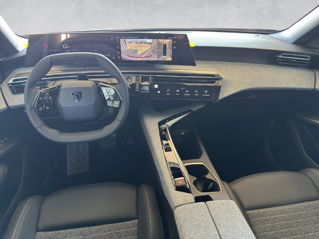 PEUGEOT 5008 1.2 Hybrid Allure Premium - 14