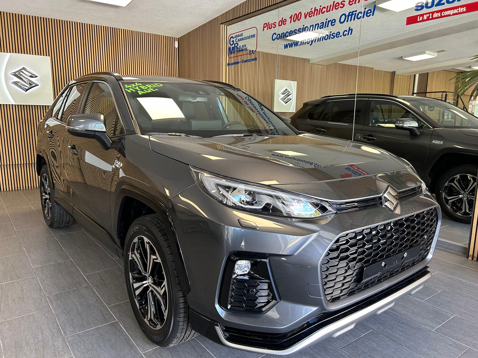 SUZUKI Across 2.5 PHEV Compact Top 4x4 - 3