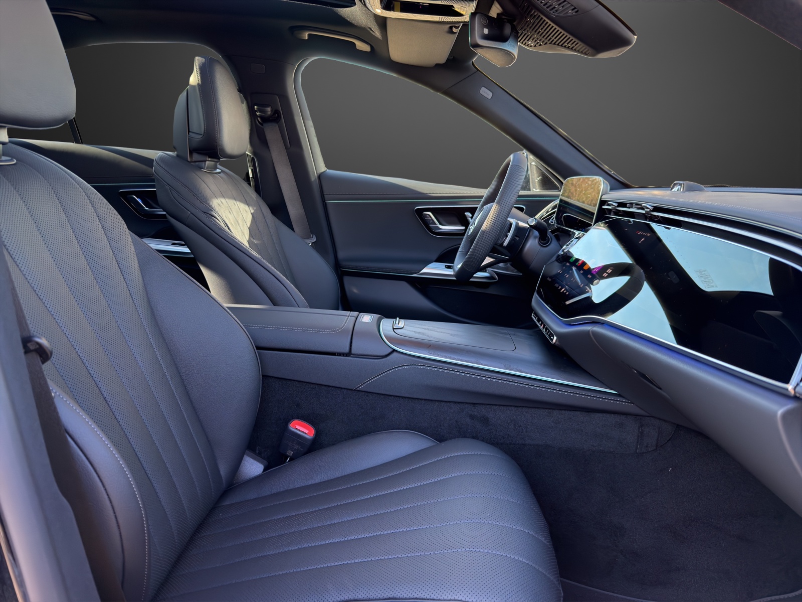 MERCEDES-BENZ E 220 d 4Matic 9G-Tronic - 12