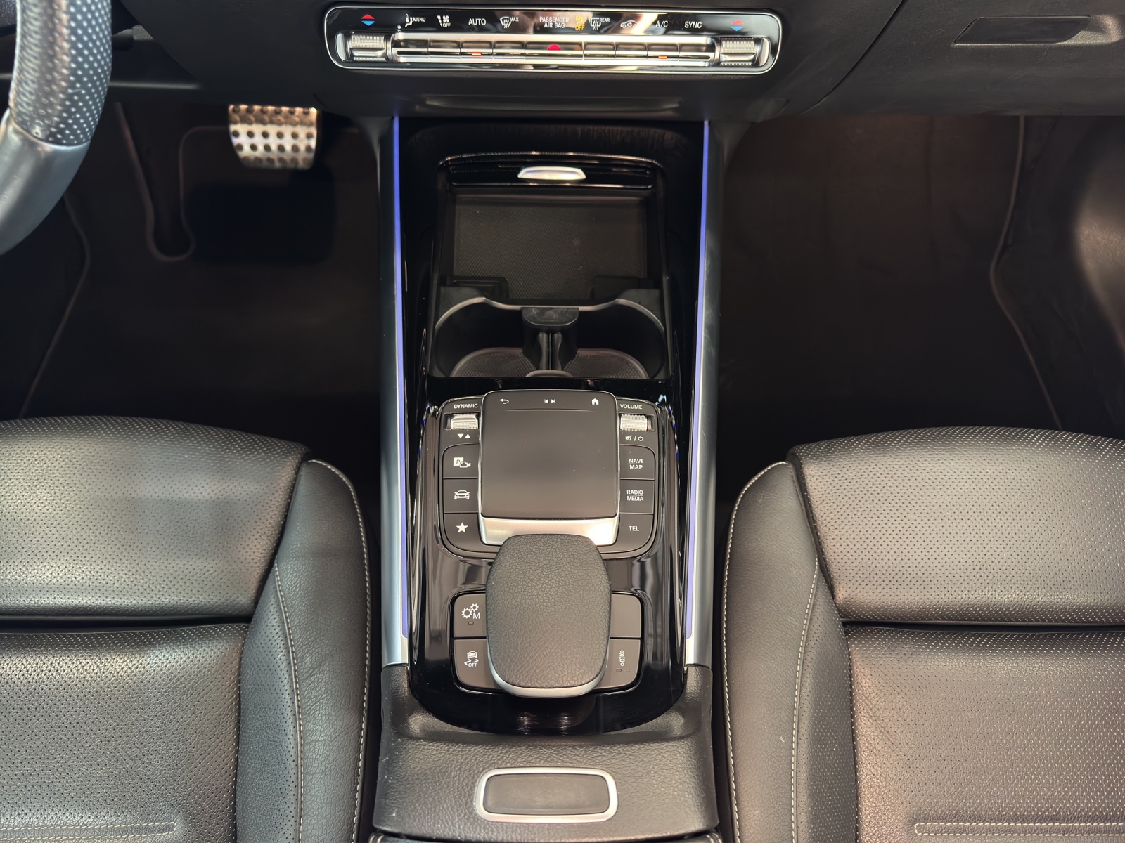 MERCEDES-BENZ GLA 35 AMG 4Matic - 14