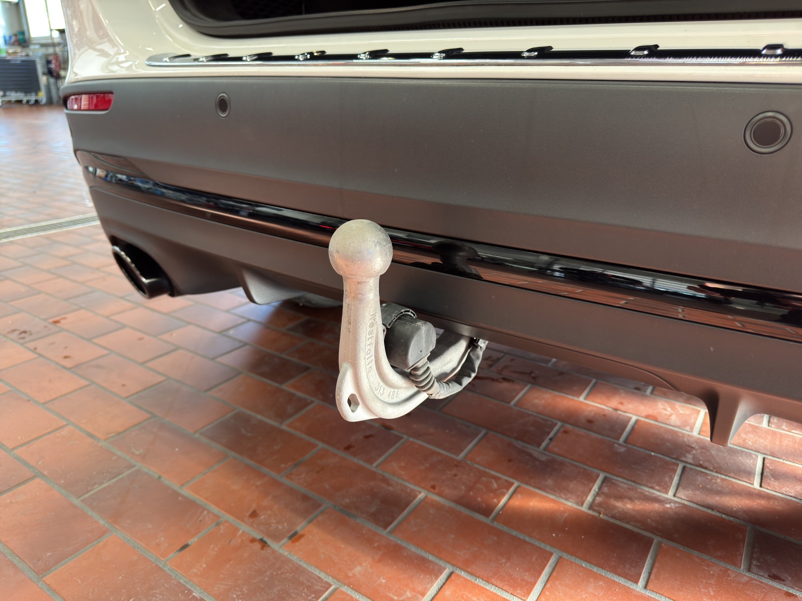 MERCEDES-BENZ GLA 35 AMG 4Matic - 24