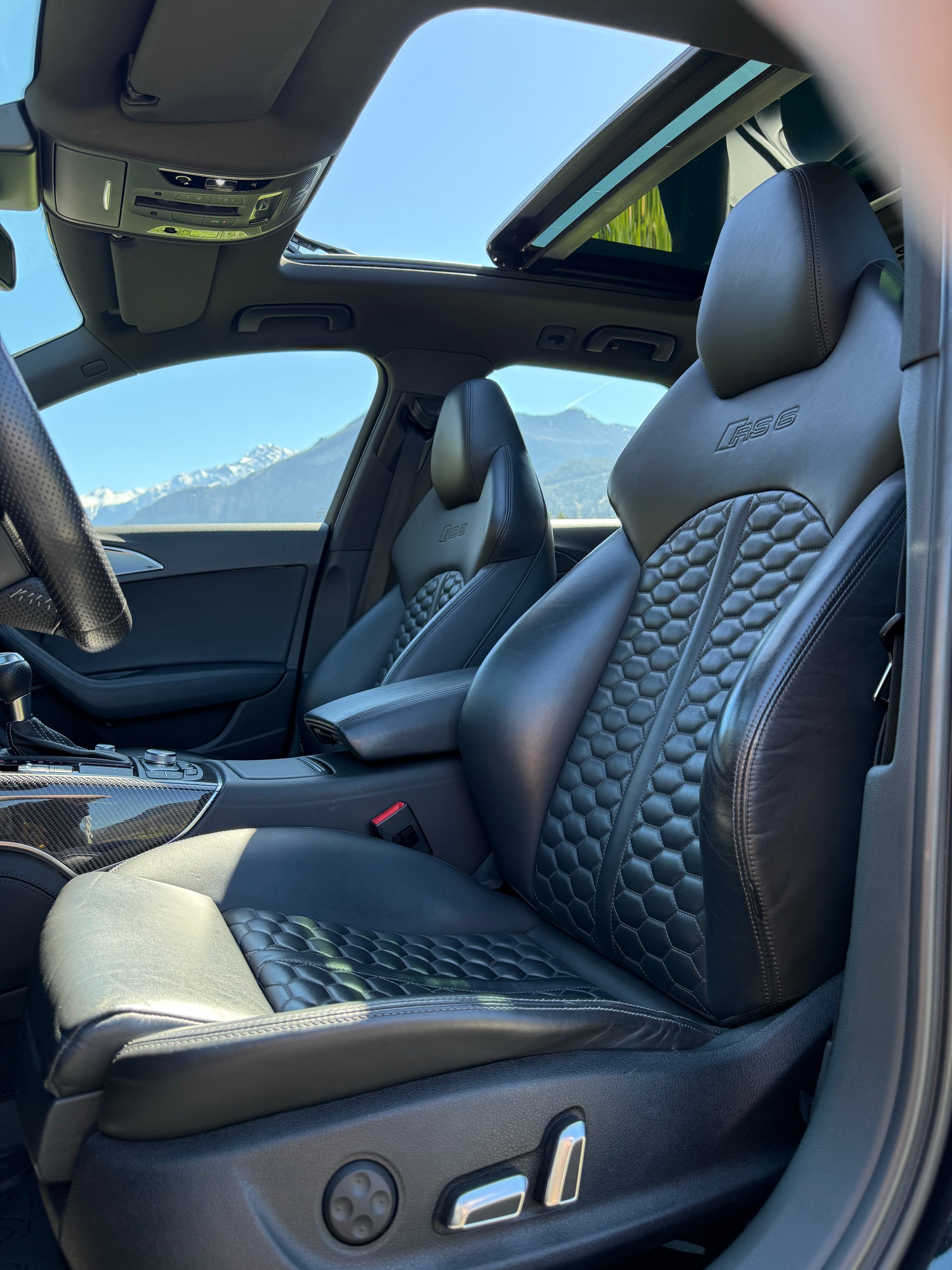 AUDI RS6 Avant 4.0 TFSI V8 quattro Tiptronic - 11