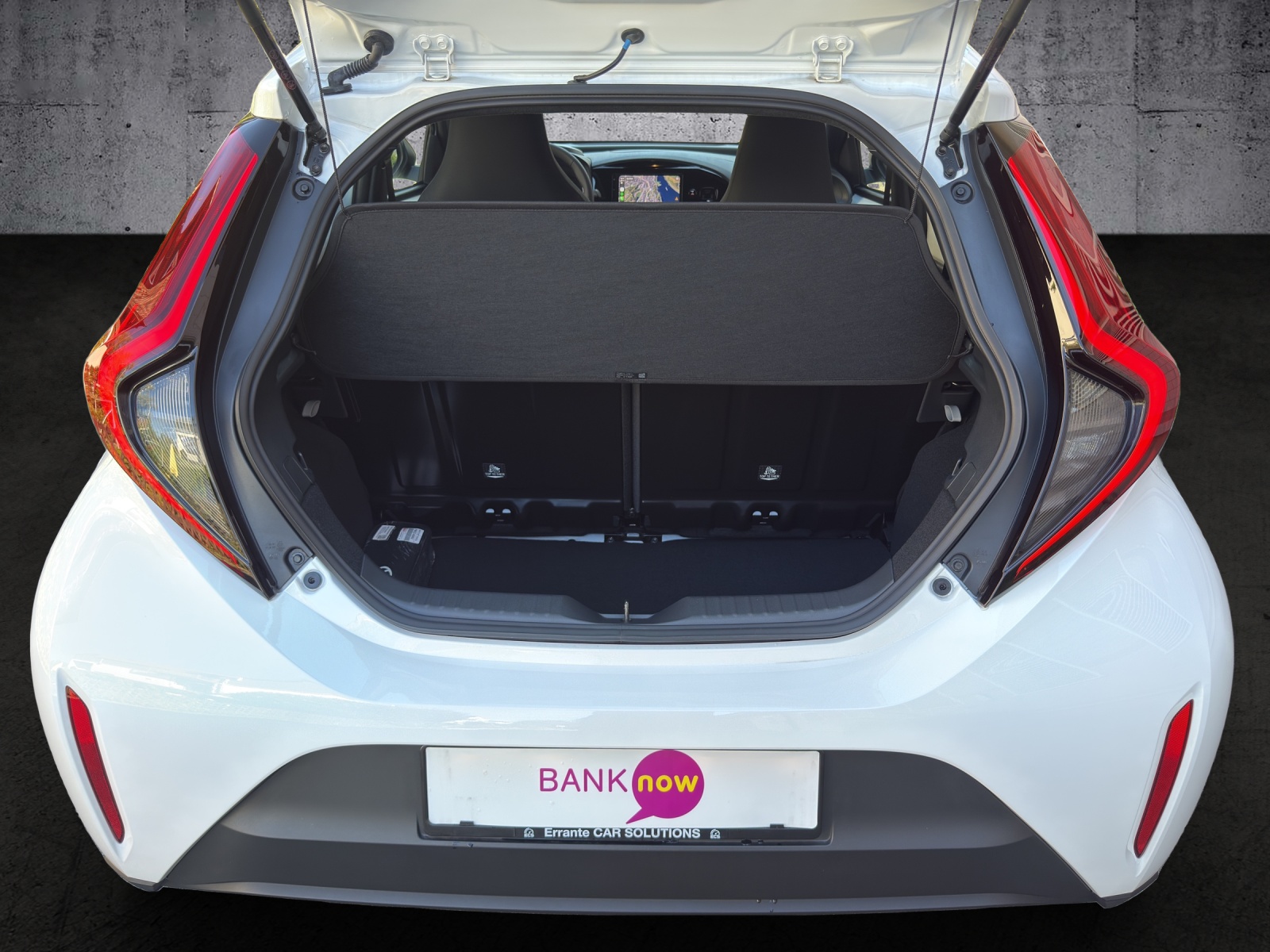 TOYOTA Aygo X 1.5 VVT-i HSD Trend - 11