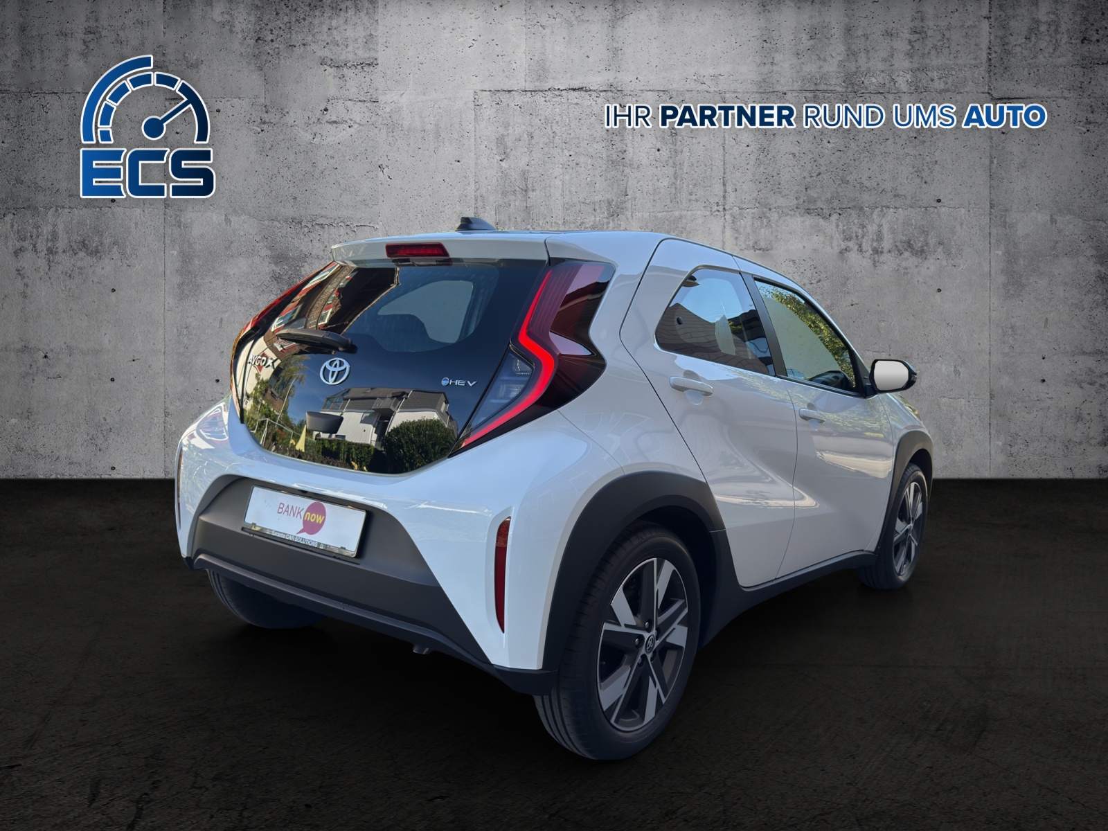 TOYOTA Aygo X 1.5 VVT-i HSD Trend - 3