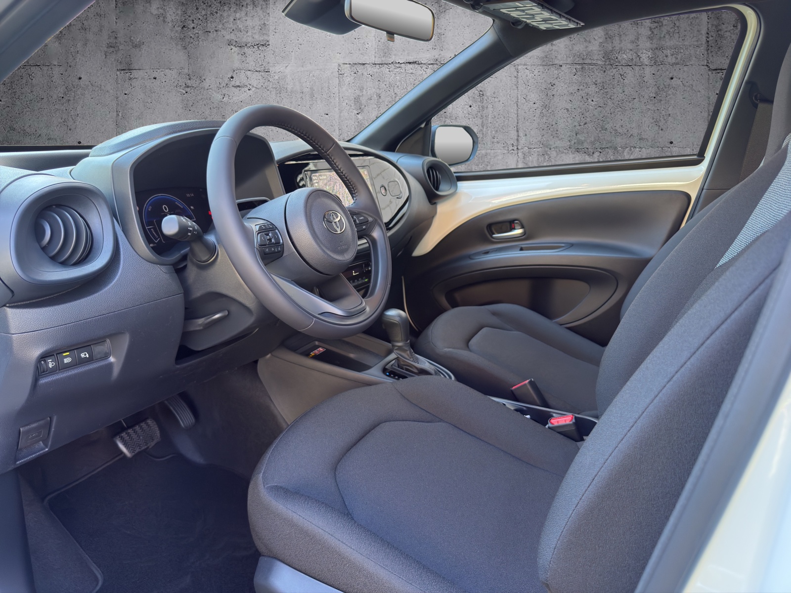 TOYOTA Aygo X 1.5 VVT-i HSD Trend - 7