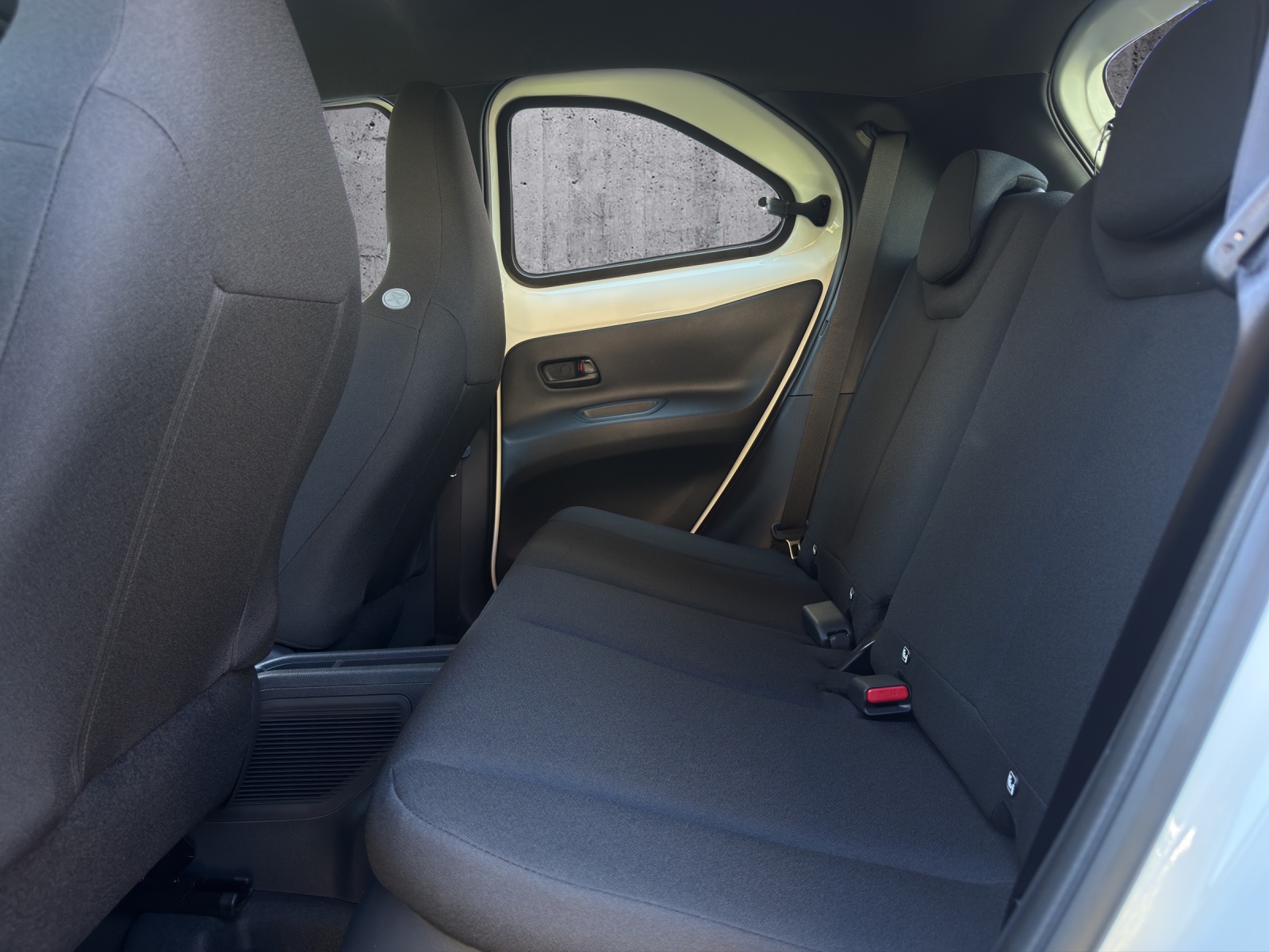 TOYOTA Aygo X 1.5 VVT-i HSD Trend - 10