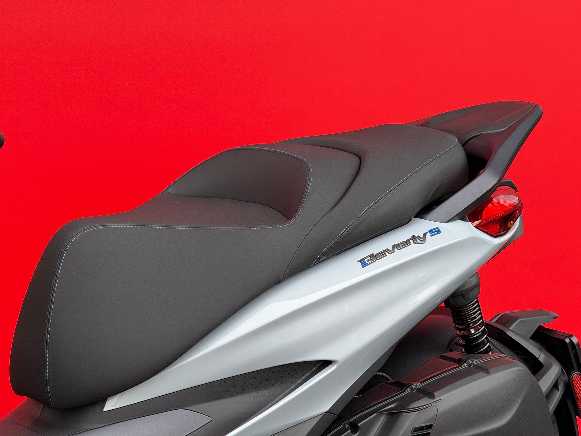 PIAGGIO Beverly 400 Sport E5+ - 12
