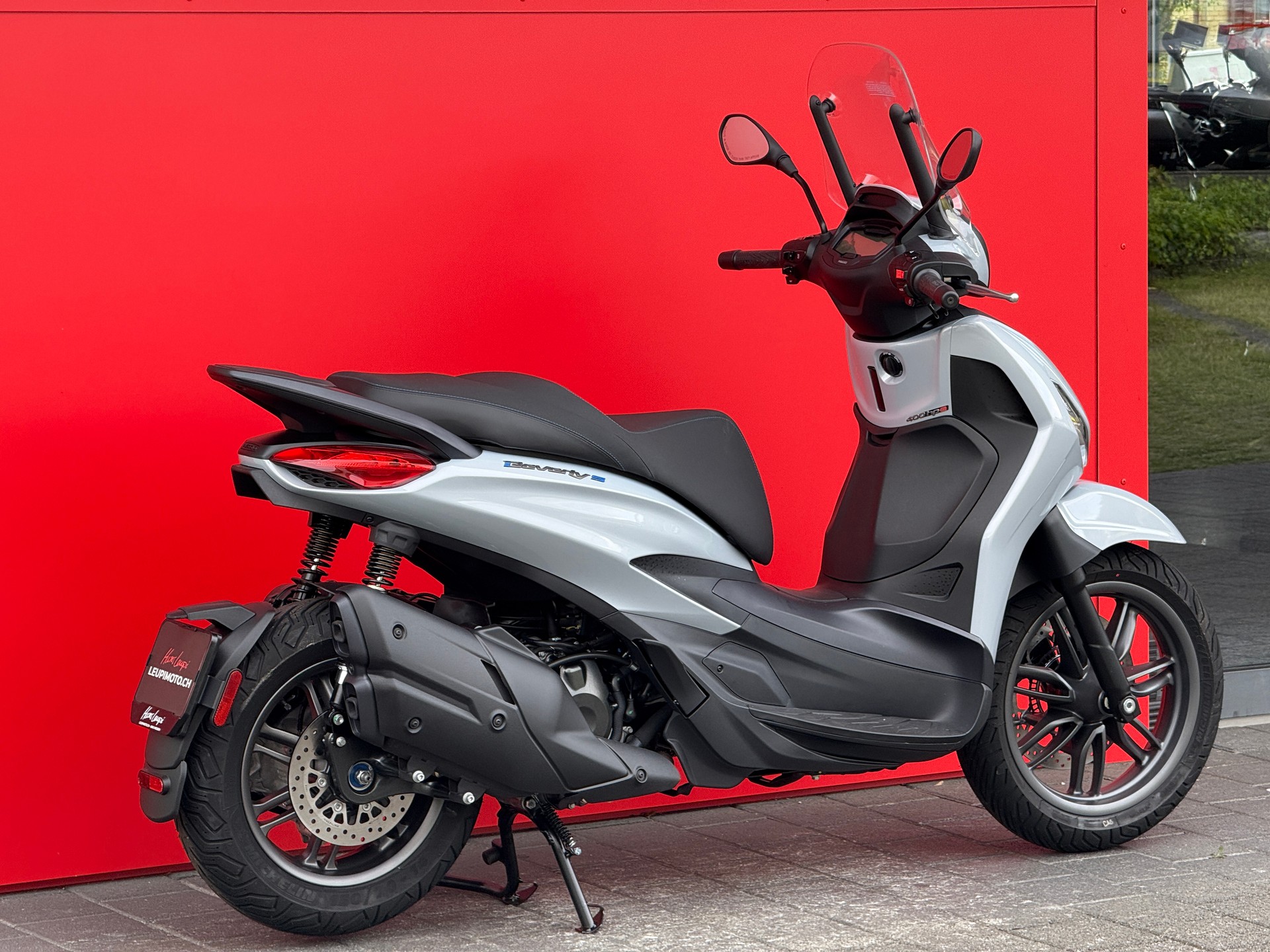 PIAGGIO Beverly 400 Sport E5+ - 11