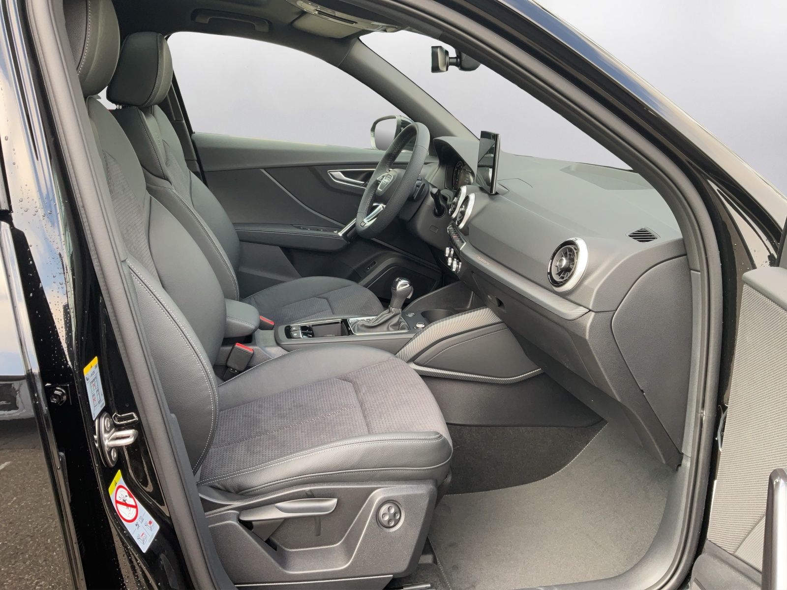 AUDI Q2 40 TFSI S line Attraction quattro S-tronic - 14