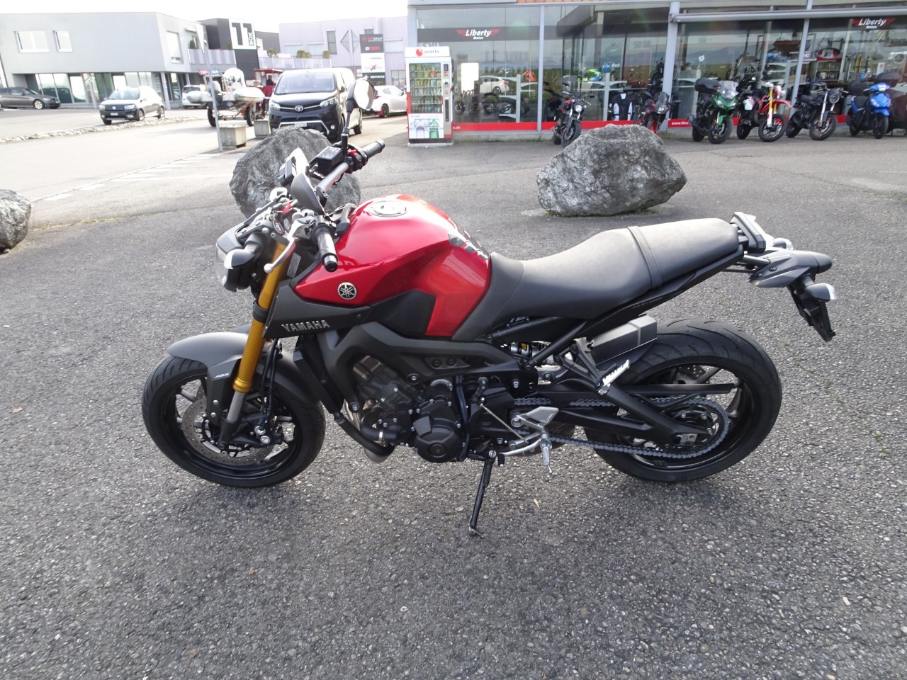 YAMAHA MT-09 ABS - 3
