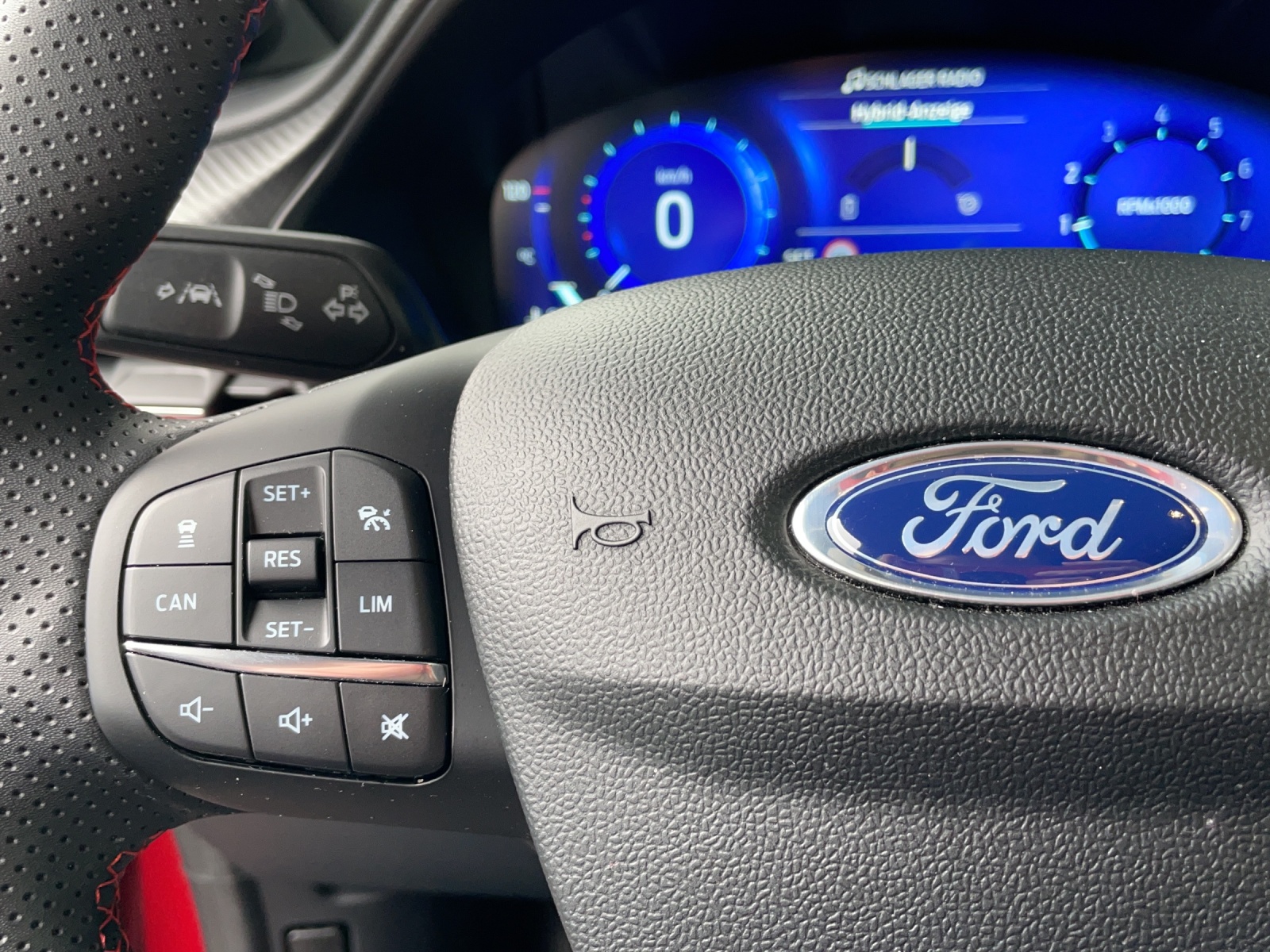 FORD Puma 1.0 EcoB Hybrid 155 ST-Line - 10