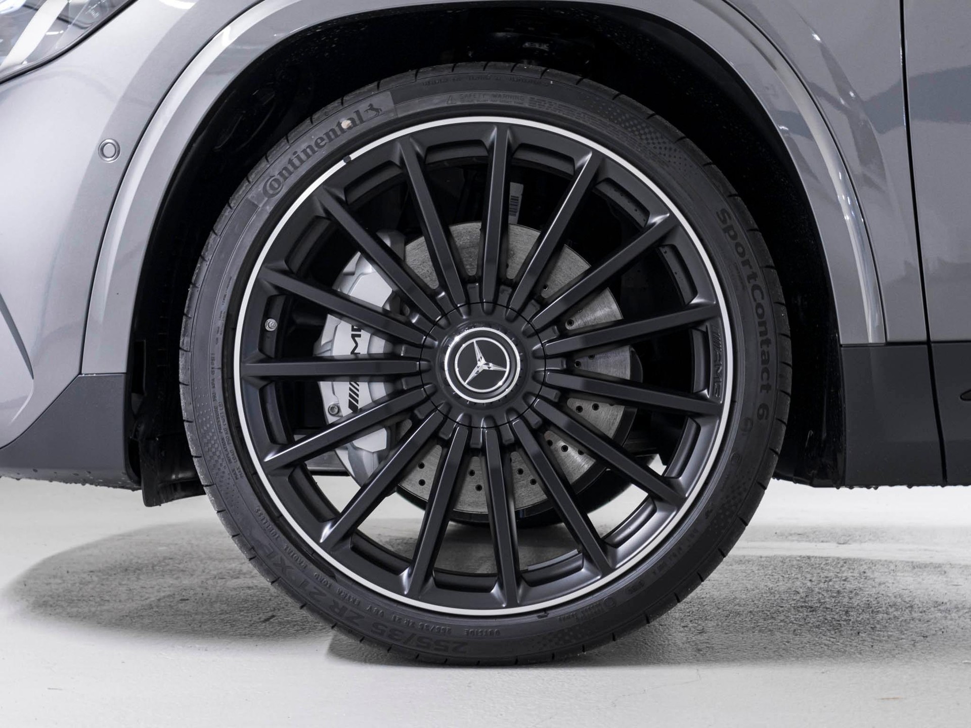 MERCEDES-BENZ GLA 35 AMG 4MATIC - 15