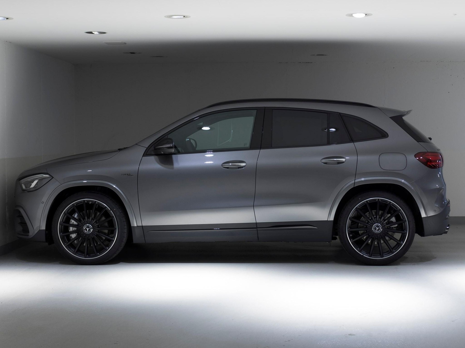 MERCEDES-BENZ GLA 35 AMG 4MATIC - 6