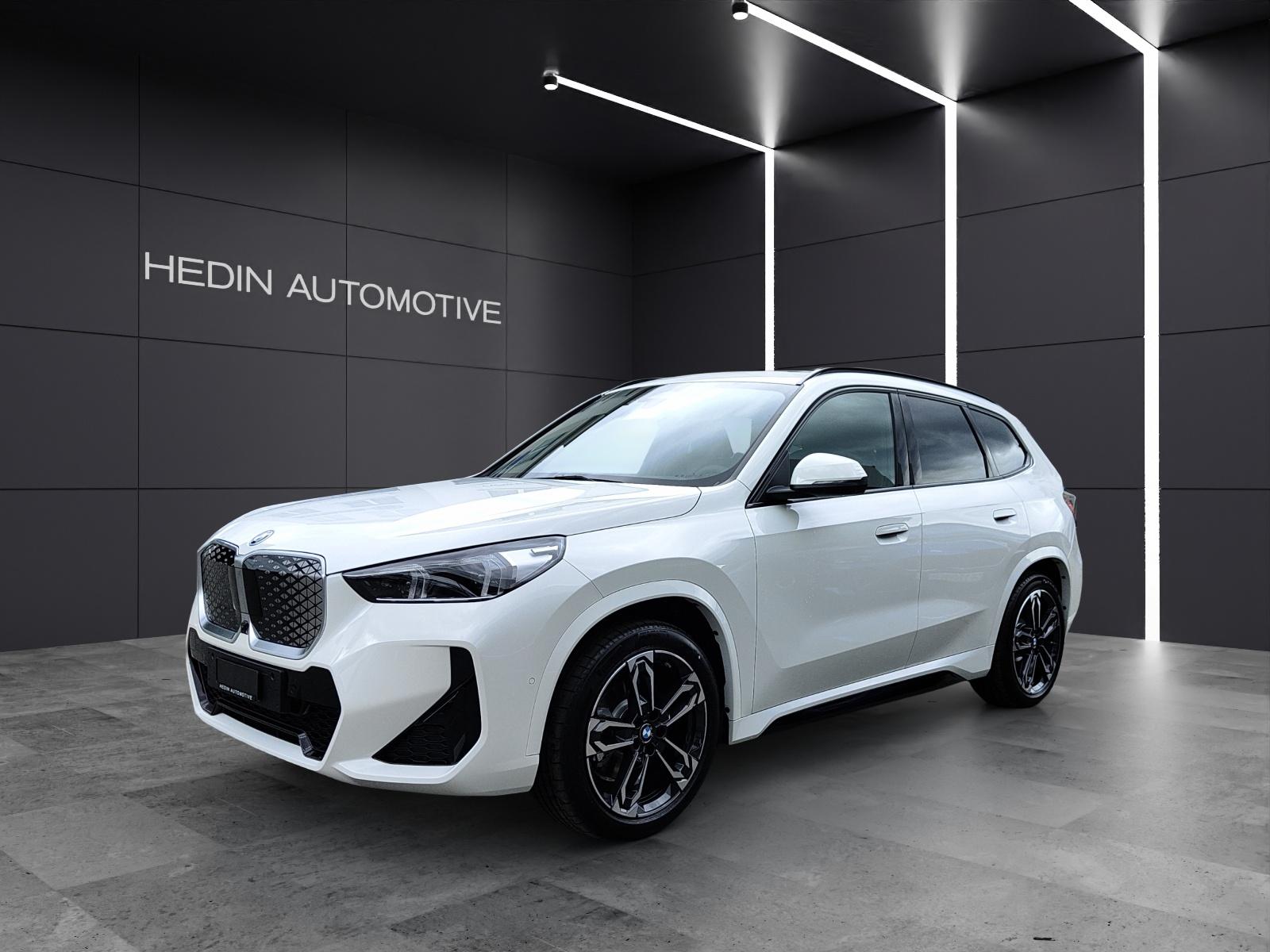 BMW iX1 30 xDrive SUV / Geländewagen