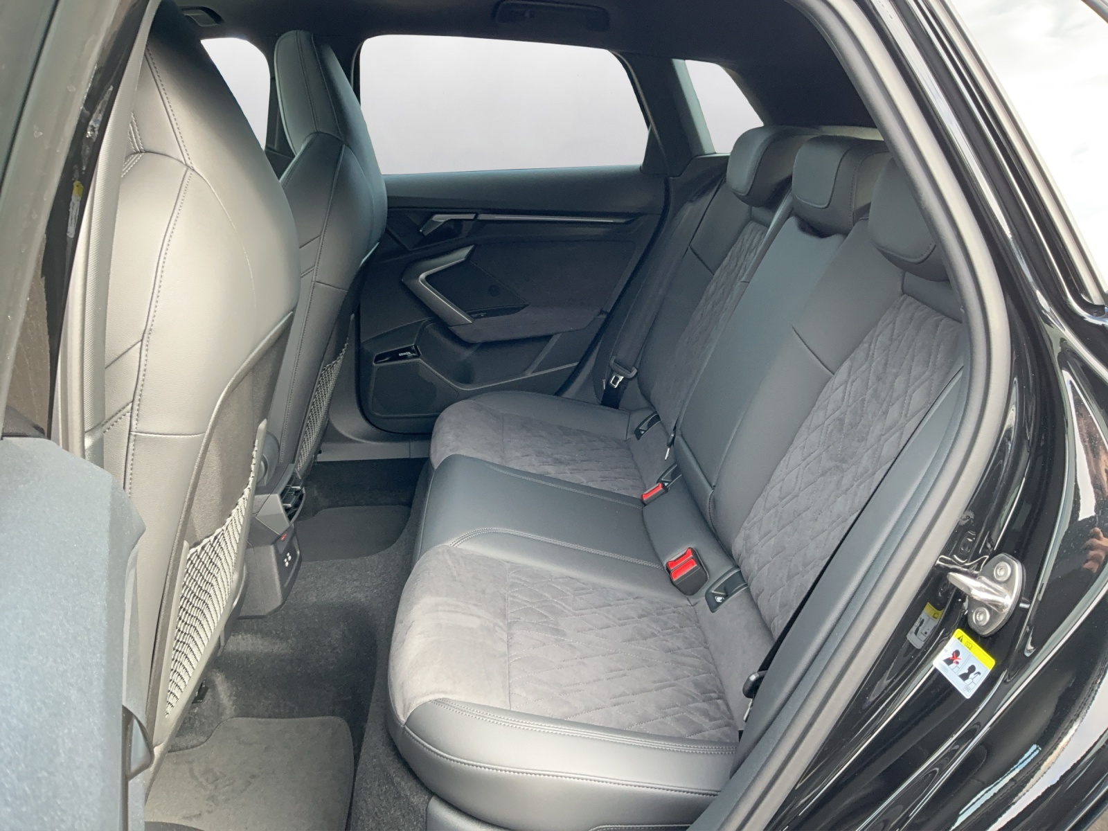 AUDI RS3 Sportback 2.5 TSI quattro - 11