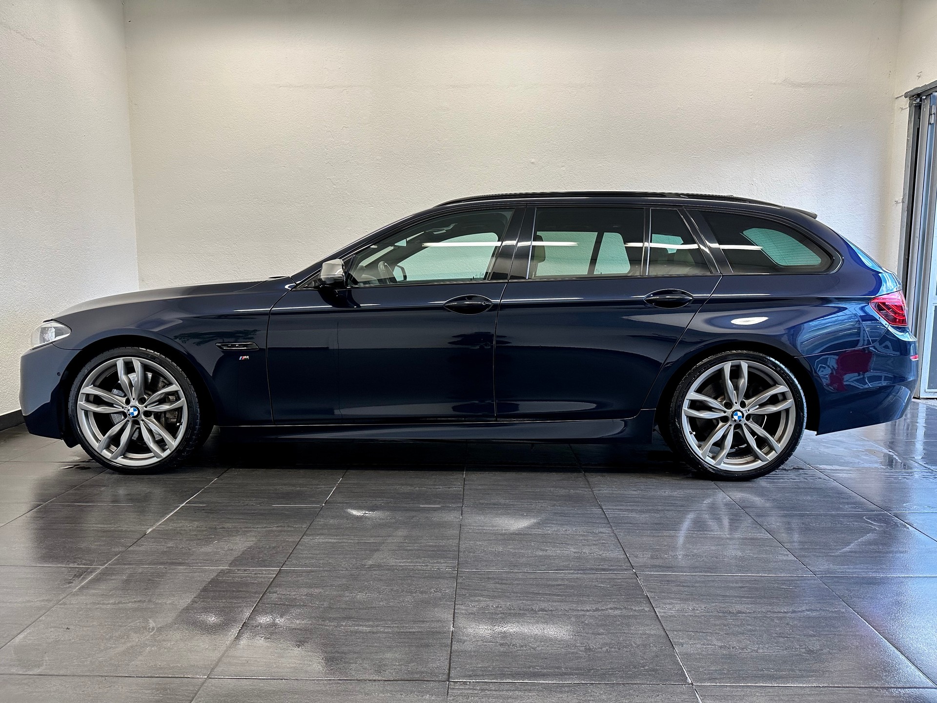 BMW M550d Touring xDrive Steptronic - 6