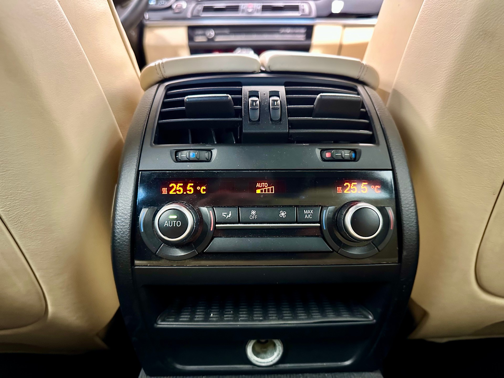 BMW M550d Touring xDrive Steptronic - 25