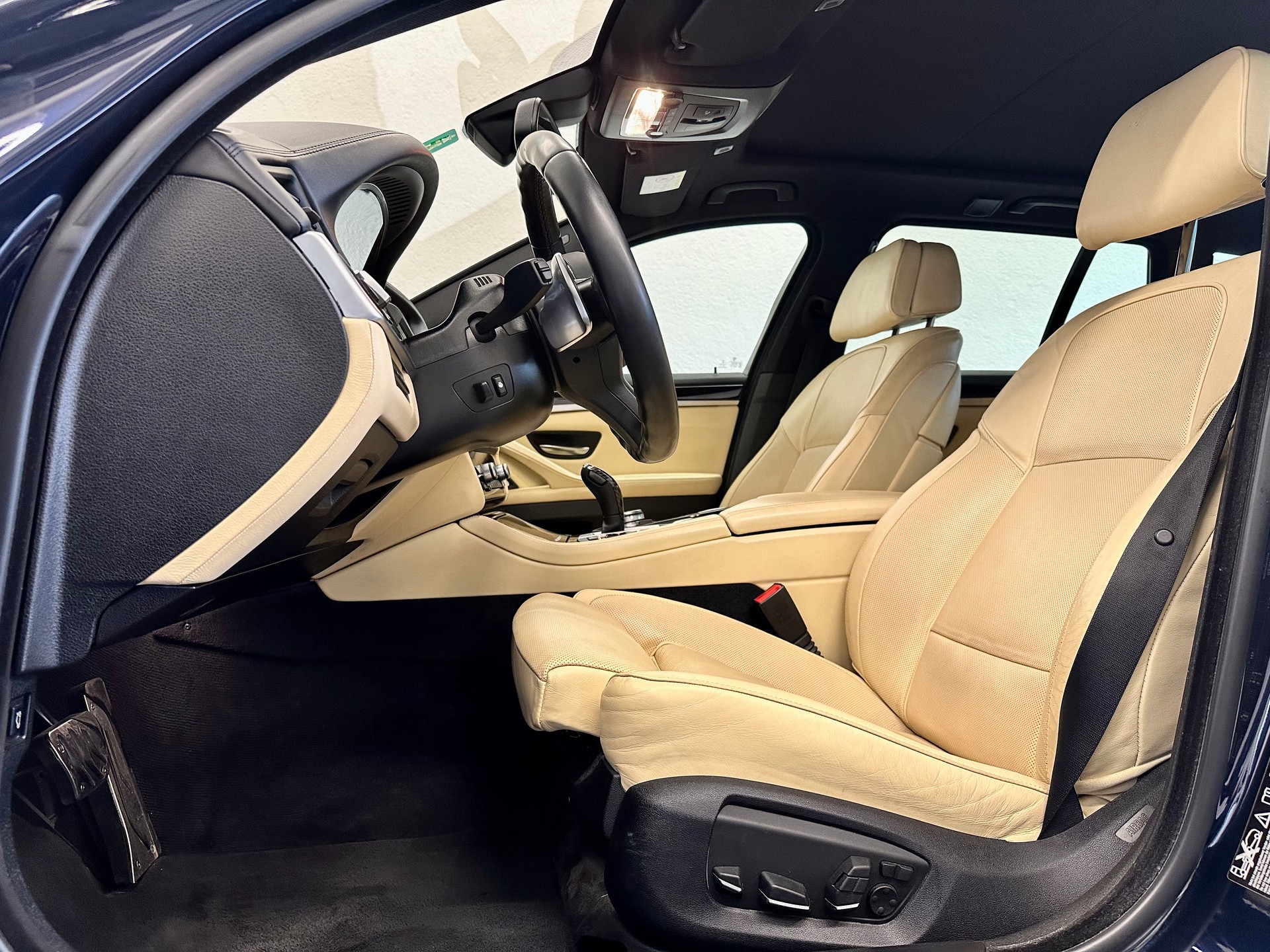 BMW M550d Touring xDrive Steptronic - 13