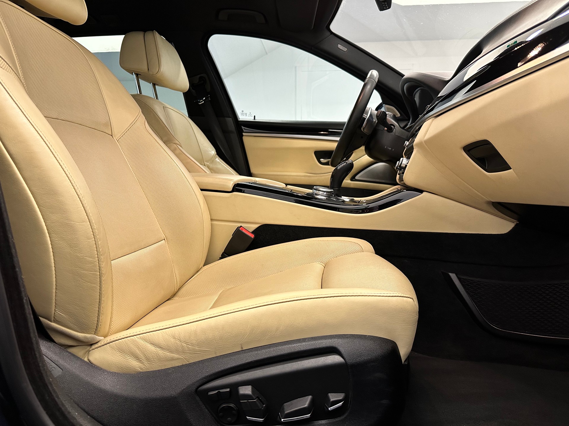 BMW M550d Touring xDrive Steptronic - 23