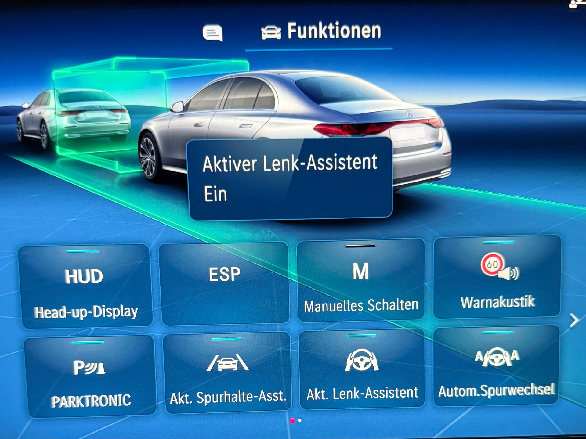 MERCEDES-BENZ E 200 EXCLUSIVE PREMIUM 9G-Tronic 4Matic - 17