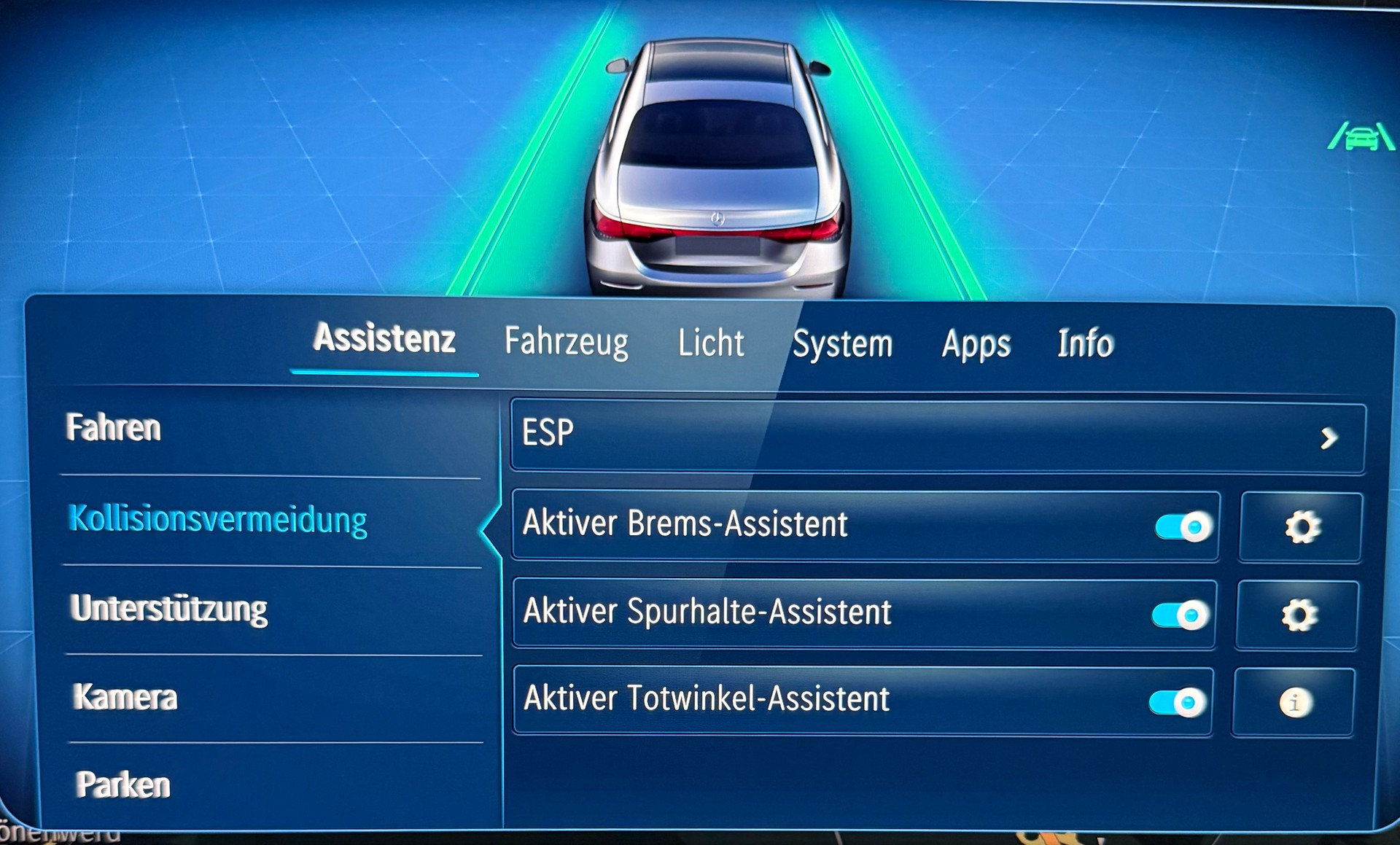 MERCEDES-BENZ E 200 EXCLUSIVE PREMIUM 9G-Tronic 4Matic - 18