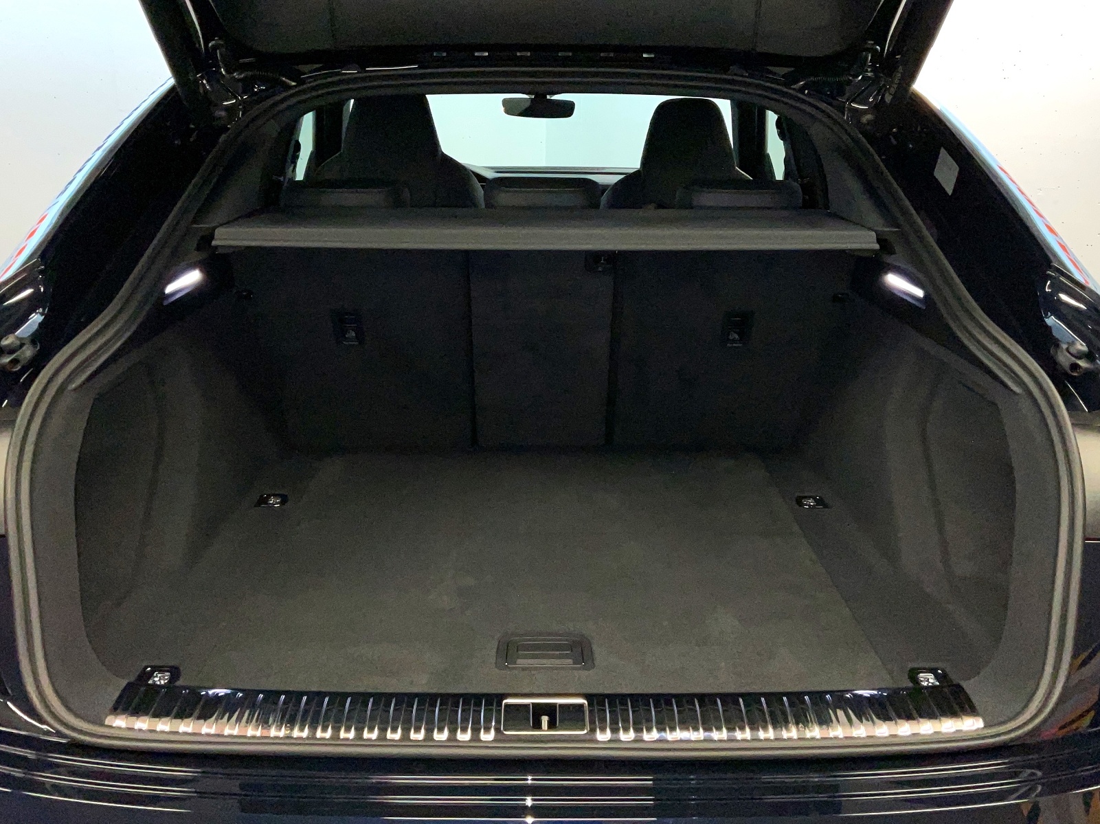 AUDI e-tron S Sportback quattro - 13