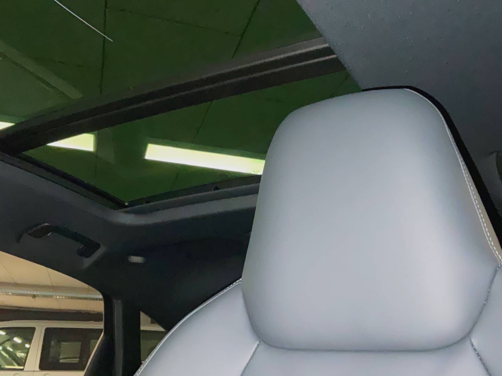 AUDI e-tron S Sportback quattro - 17