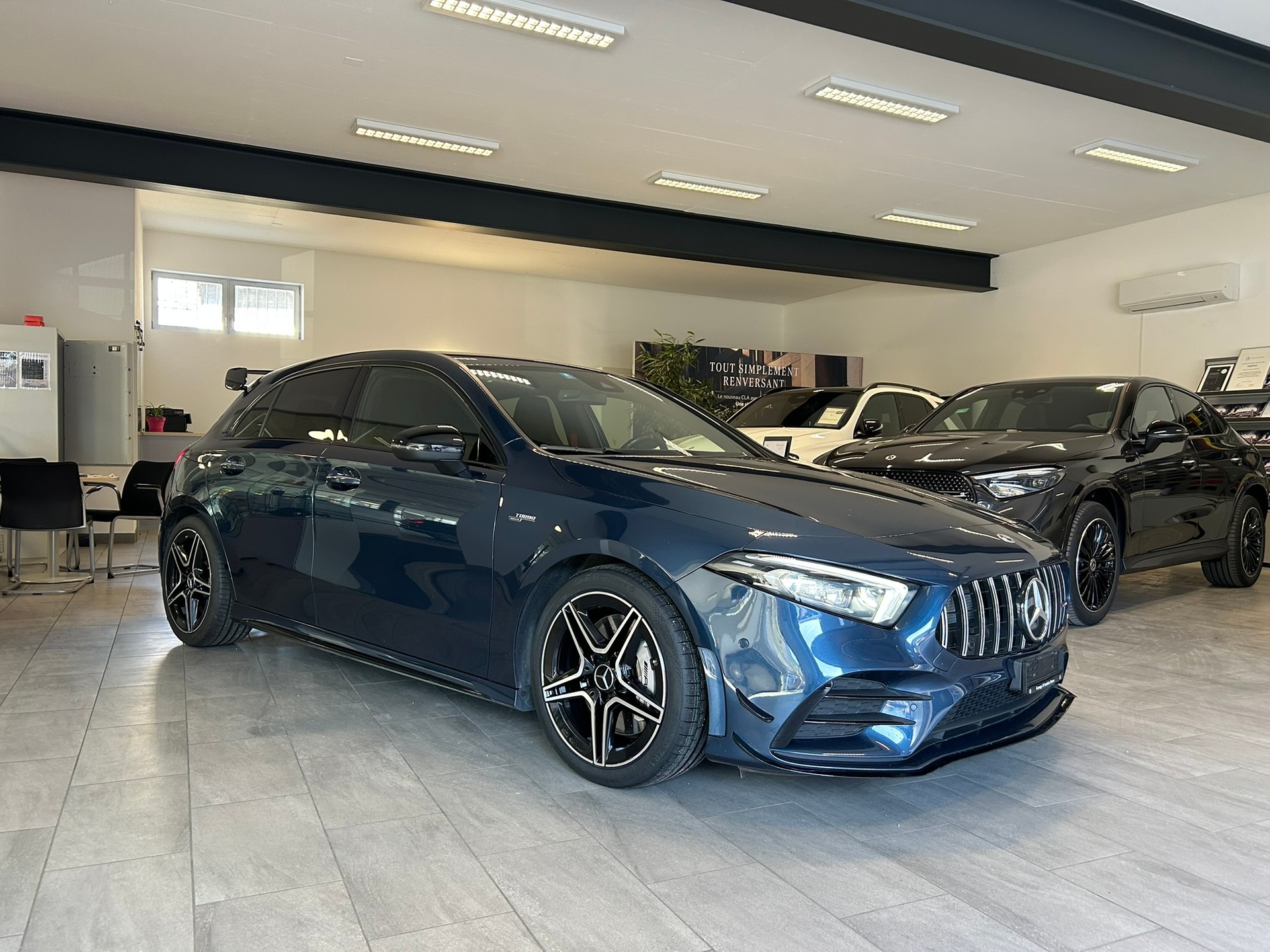 MERCEDES-BENZ A 35 AMG 4Matic Speedshift - 3