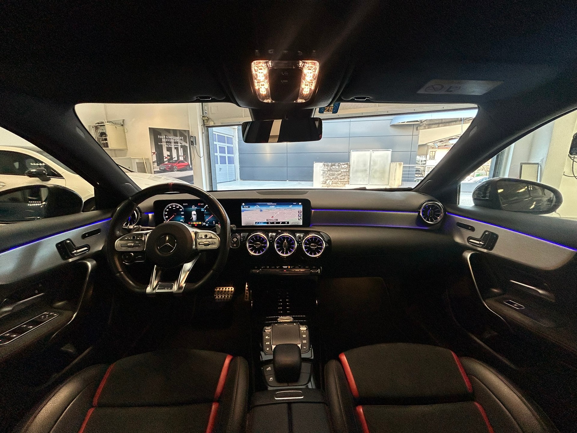 MERCEDES-BENZ A 35 AMG 4Matic Speedshift - 9