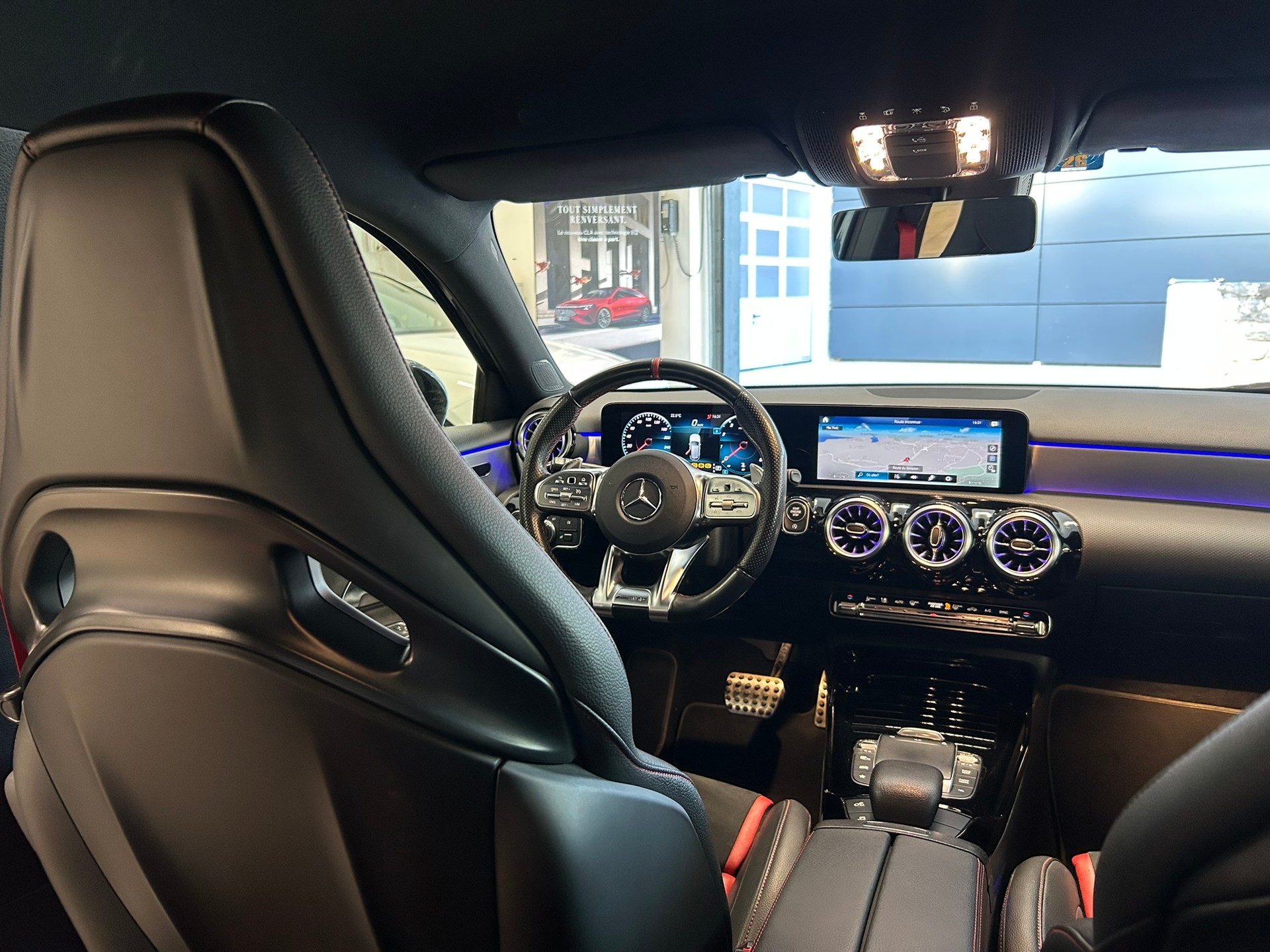 MERCEDES-BENZ A 35 AMG 4Matic Speedshift - 10