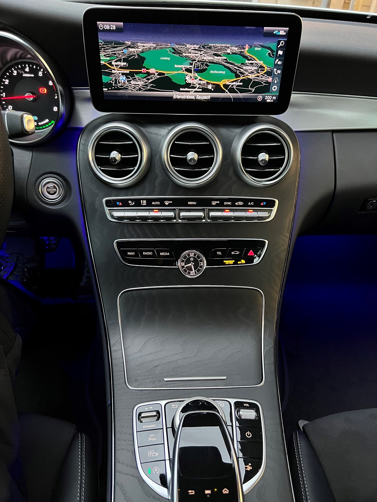 MERCEDES-BENZ C 200 AMG Line - 10