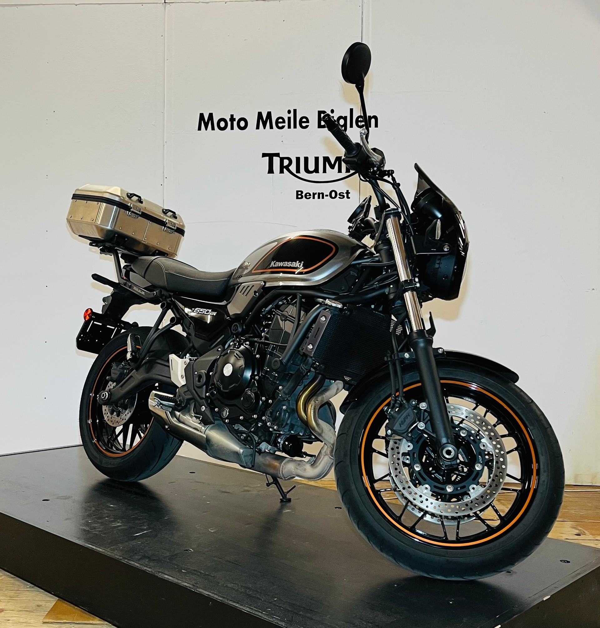 KAWASAKI Z 650 RS - 1