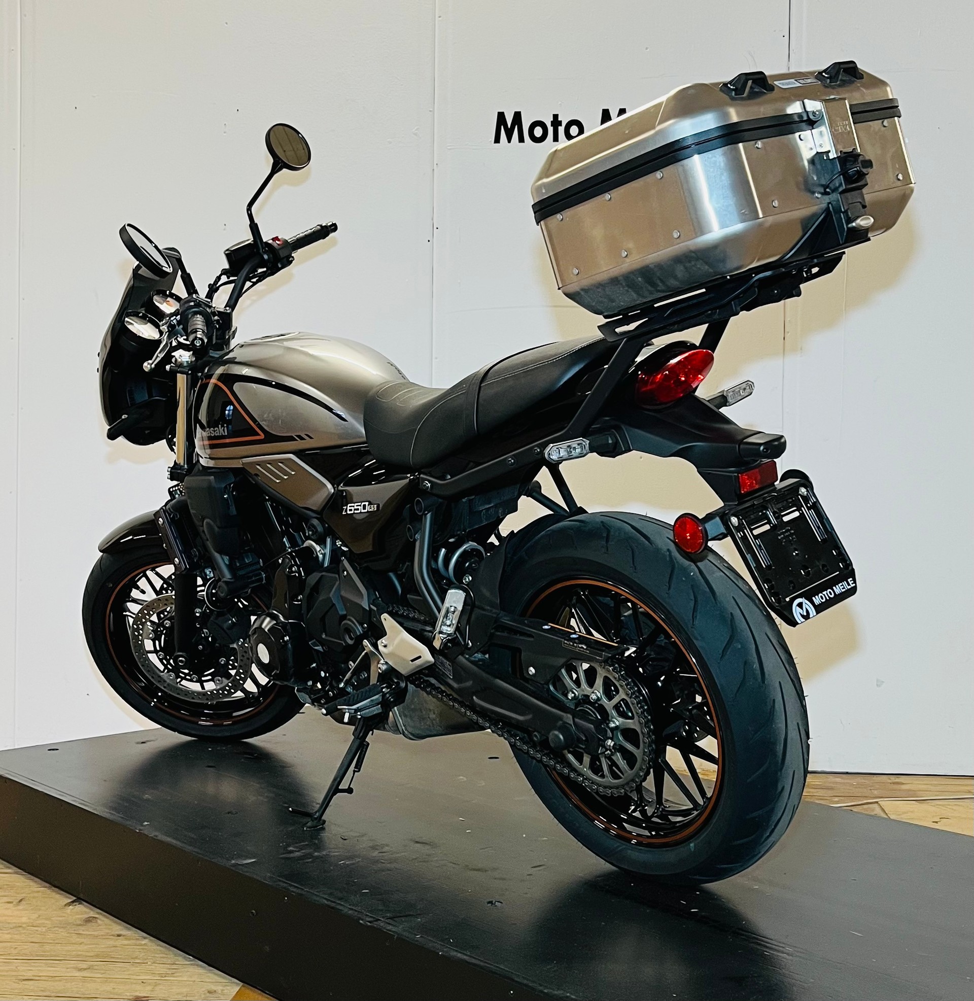 KAWASAKI Z 650 RS - 7