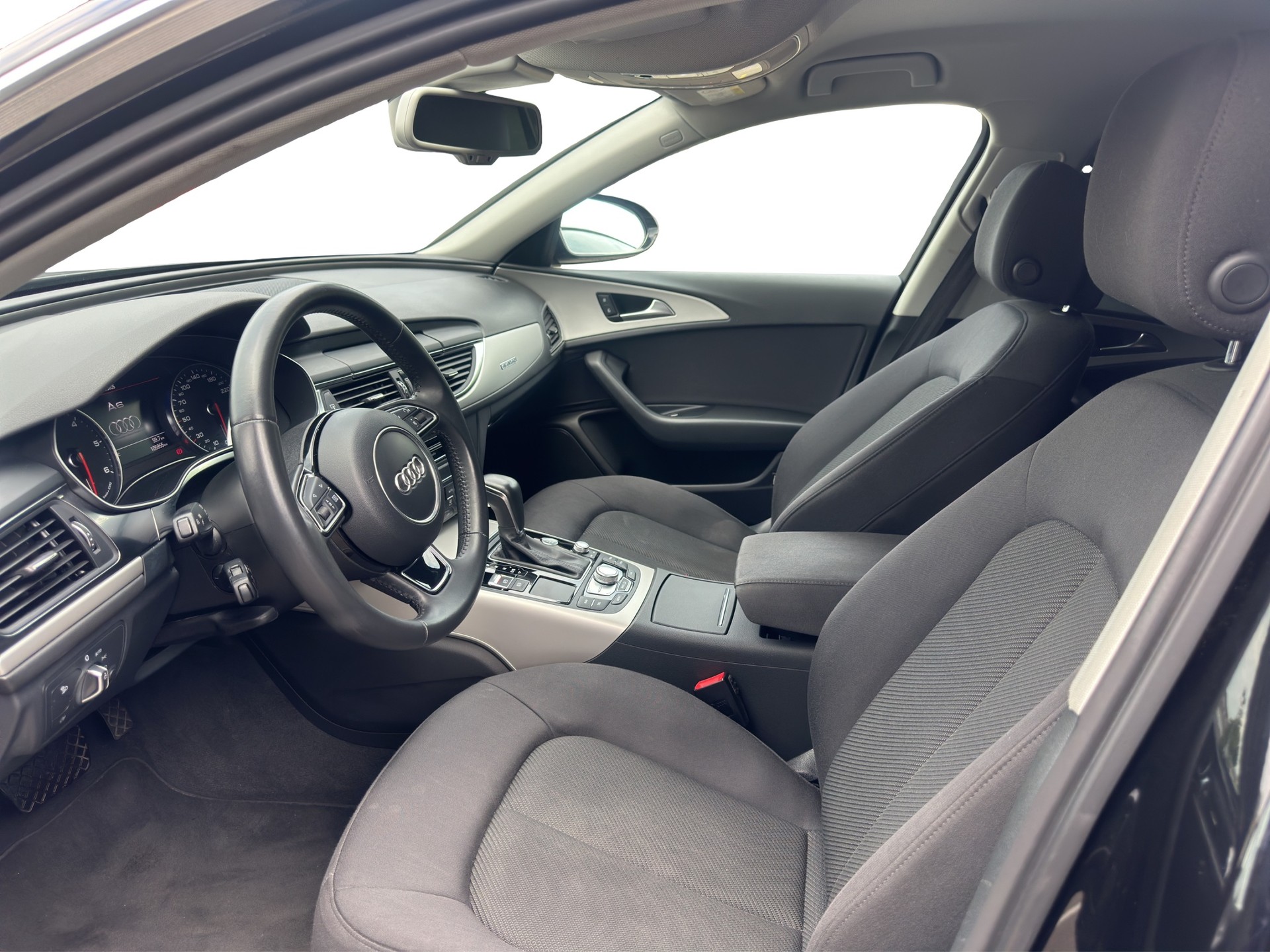 AUDI A6 Avant 2.0 TDI quattro S-tronic - 10