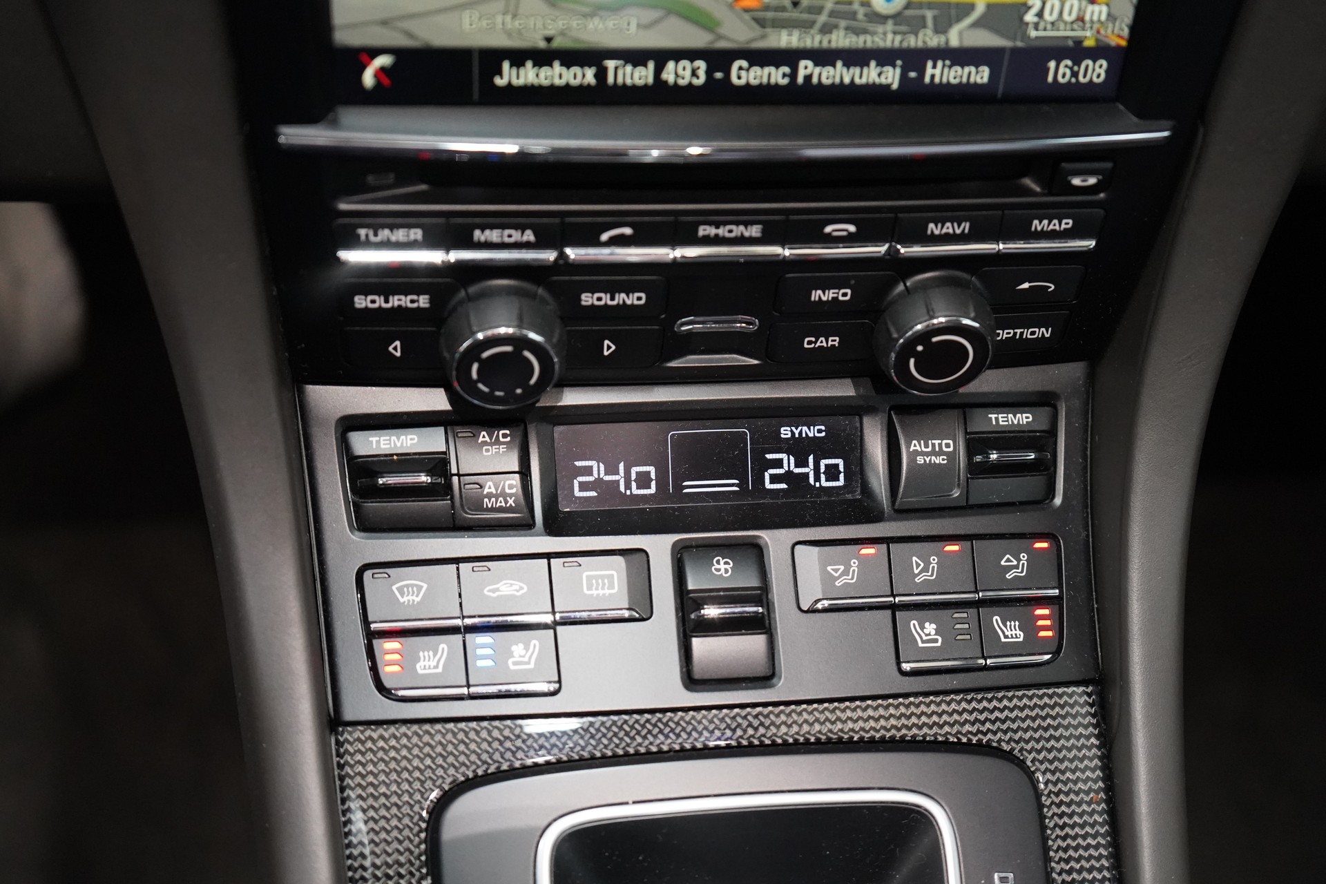 PORSCHE 911 Turbo S PDK TECHART 620PS - 21