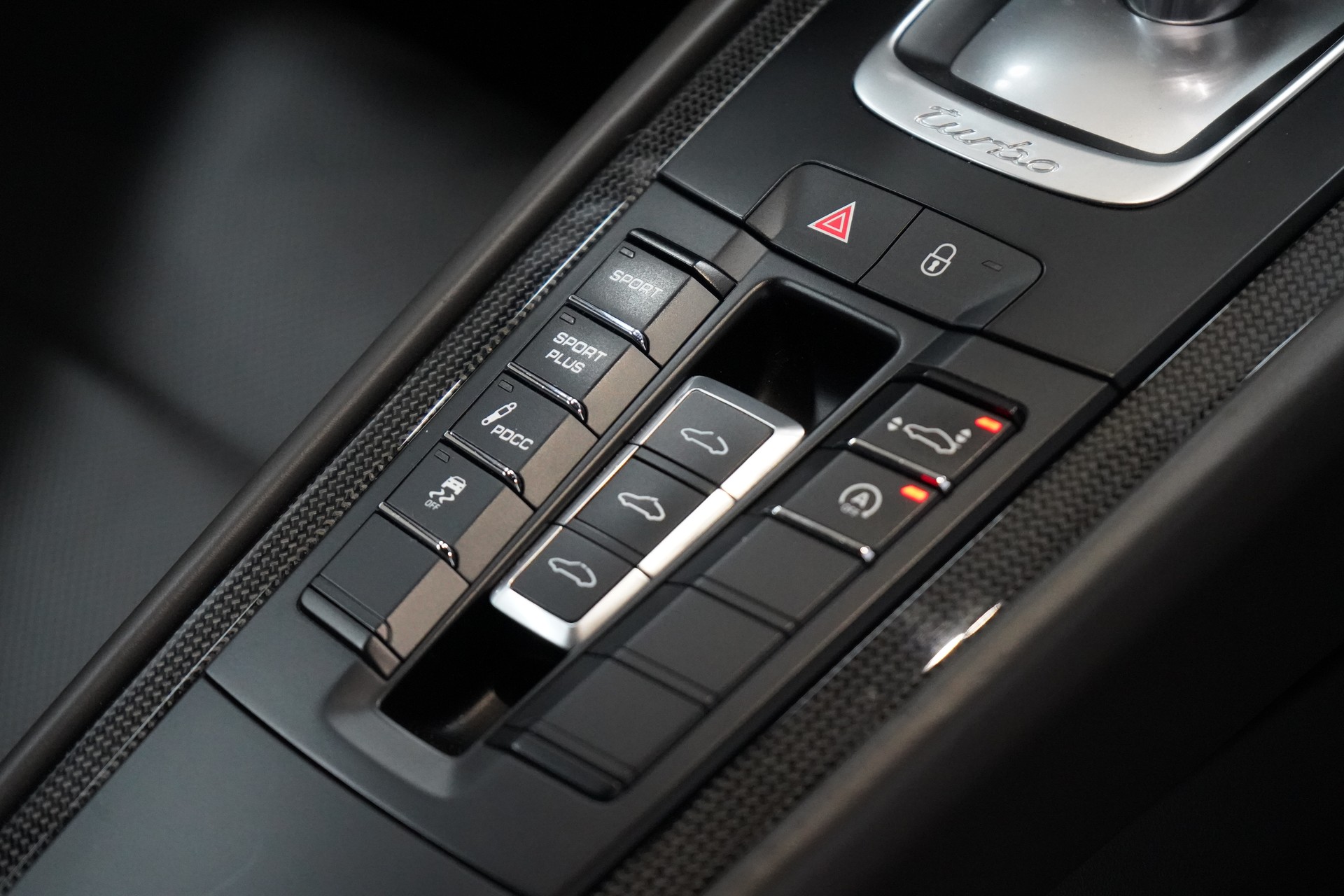 PORSCHE 911 Turbo S PDK TECHART 620PS - 29