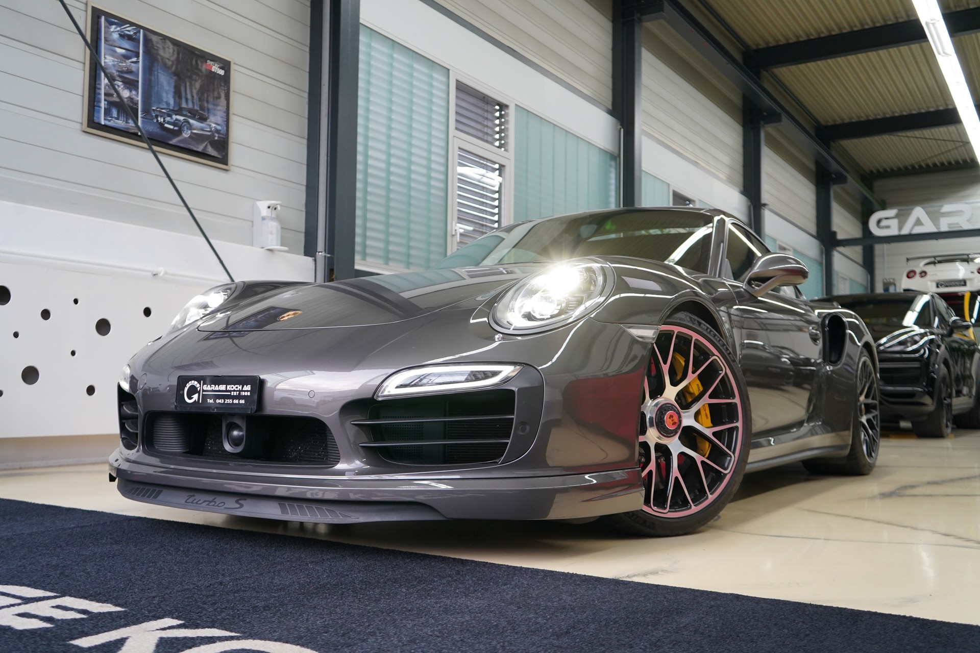 PORSCHE 911 Turbo S PDK TECHART 620PS - 2
