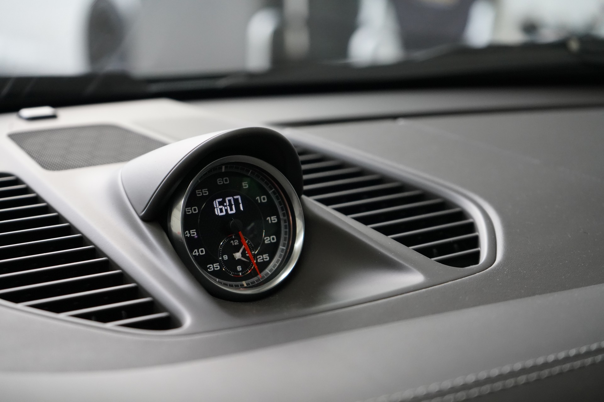 PORSCHE 911 Turbo S PDK TECHART 620PS - 20