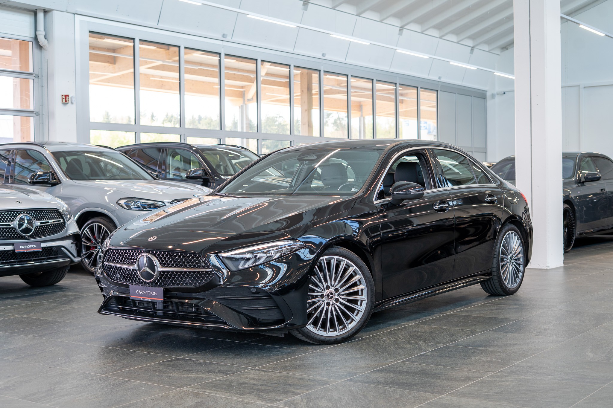 A 200 AMG Line Limousine / Facelift / 19" Felgen / Ambiente-Beleuchtung