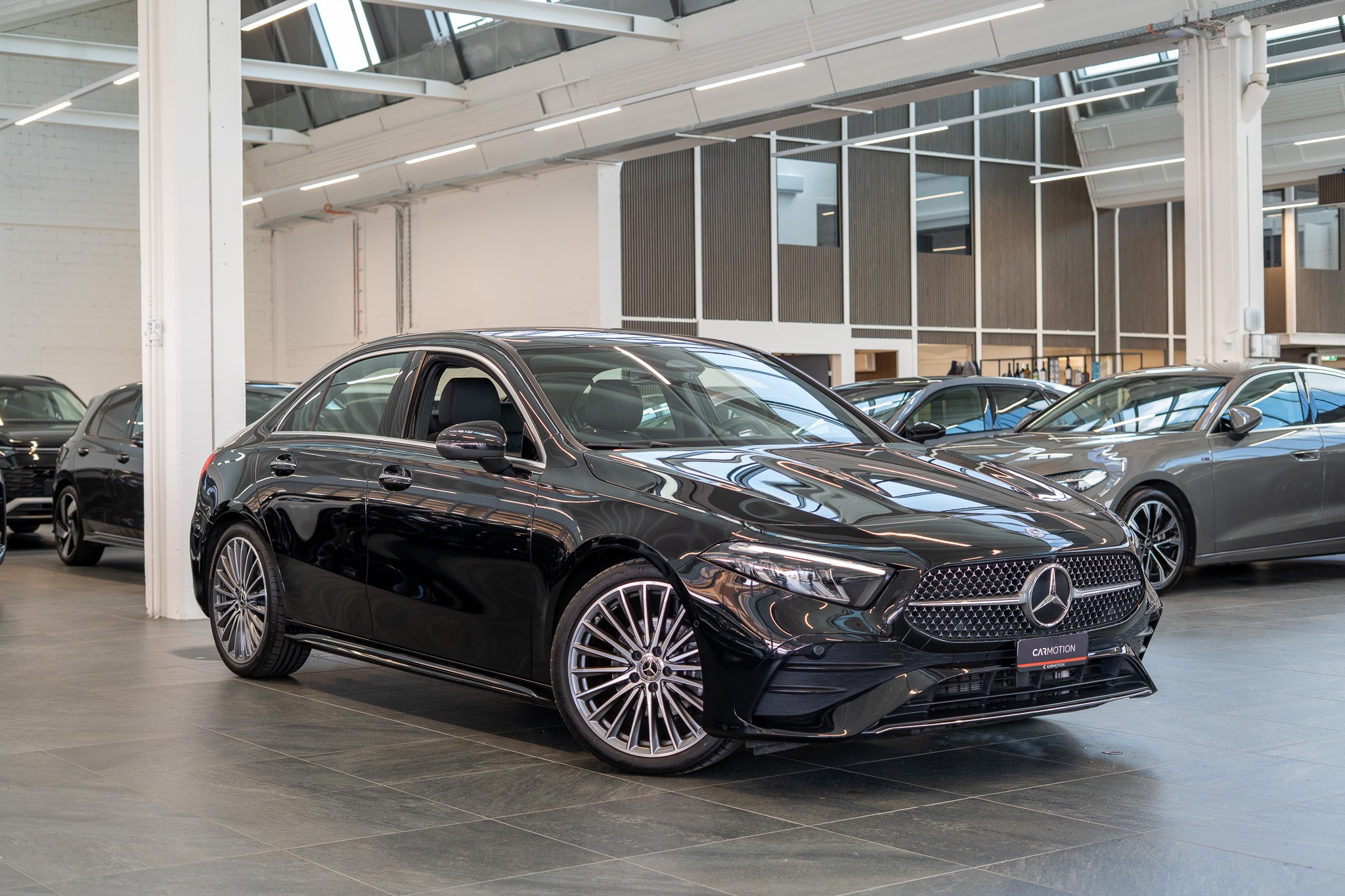 A 200 AMG Line Limousine / Facelift / 19" Felgen / Ambiente-Beleuchtung