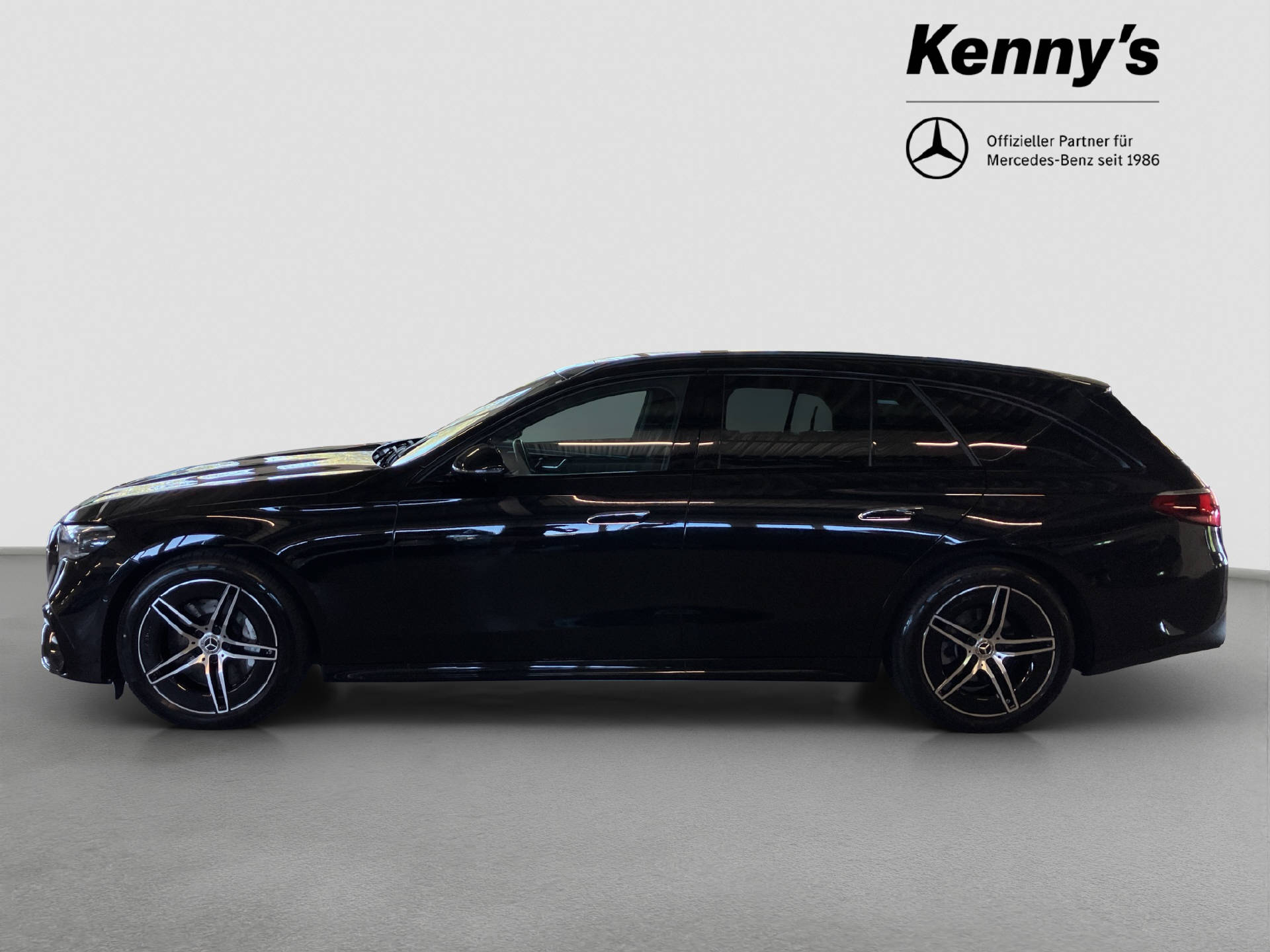 MERCEDES-BENZ E 200 AMG Line 4MATIC Kombi - 3